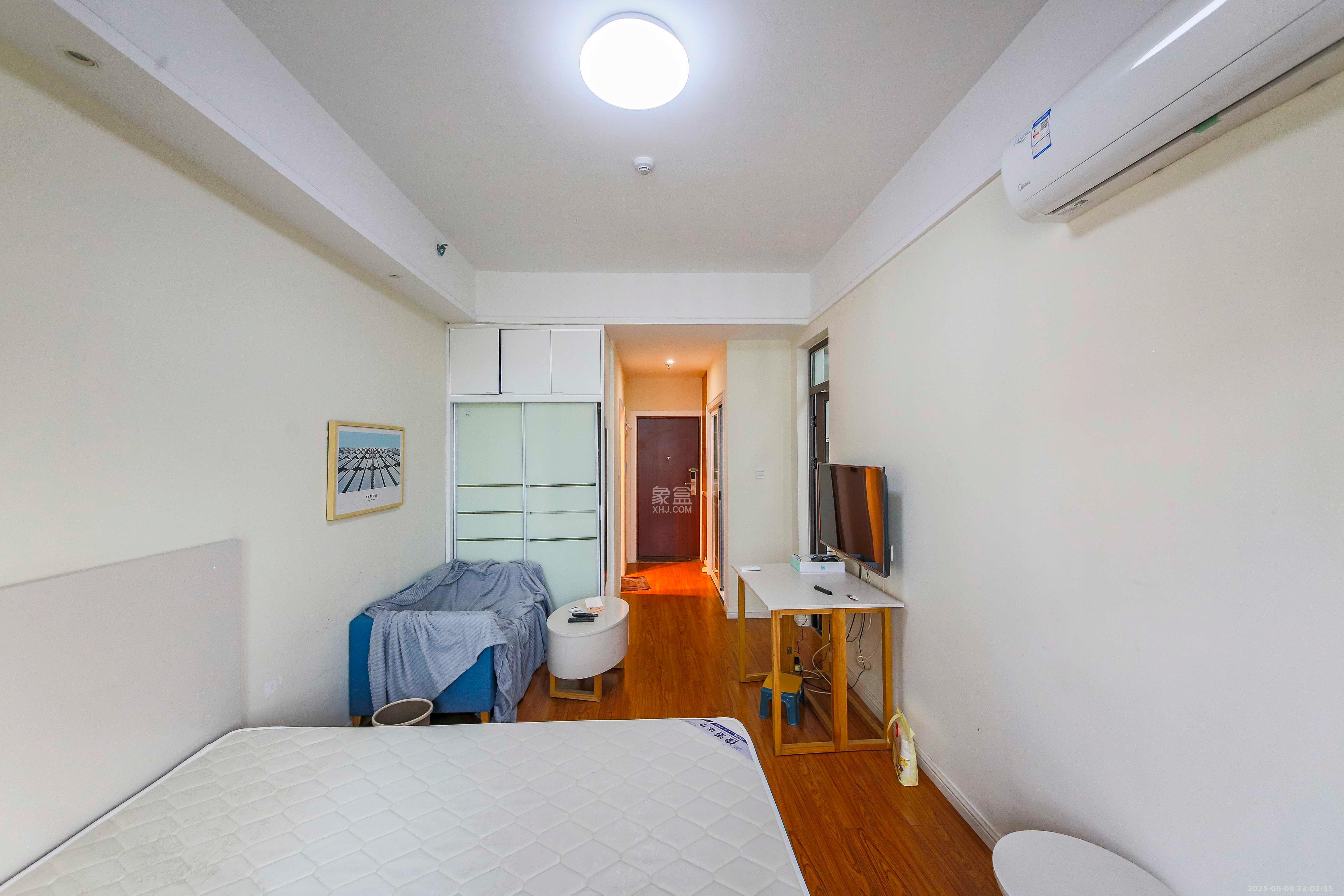 中建信和城 1室1厅1卫 40.0万 中建信和城 1室1厅1卫 40.0万卧室