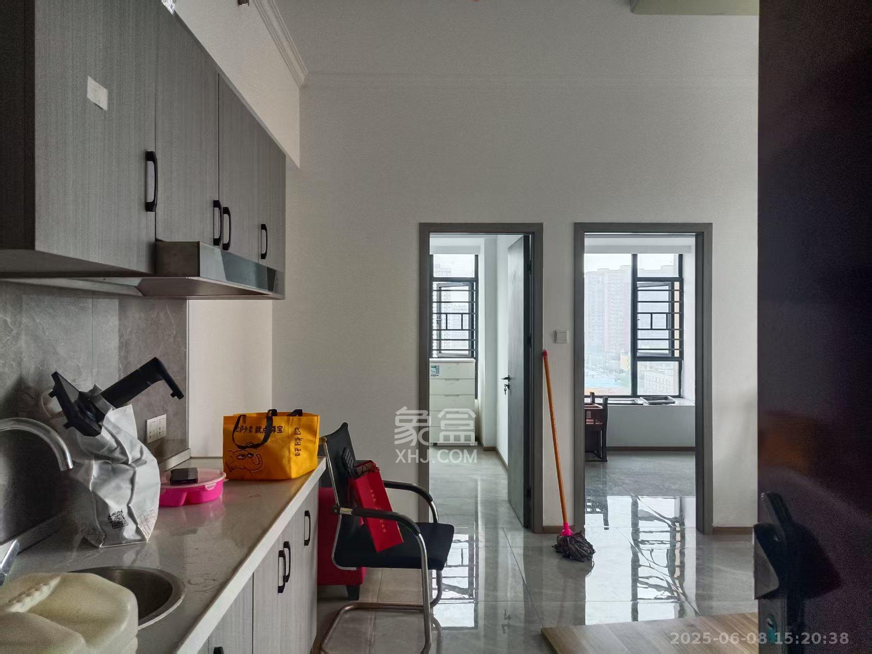 阿舍南2号(花之林大厦) 2室1厅1卫 1300.0元/月 阿舍南2号(花之林大厦) 2室1厅1卫 1300.0元/月室内图