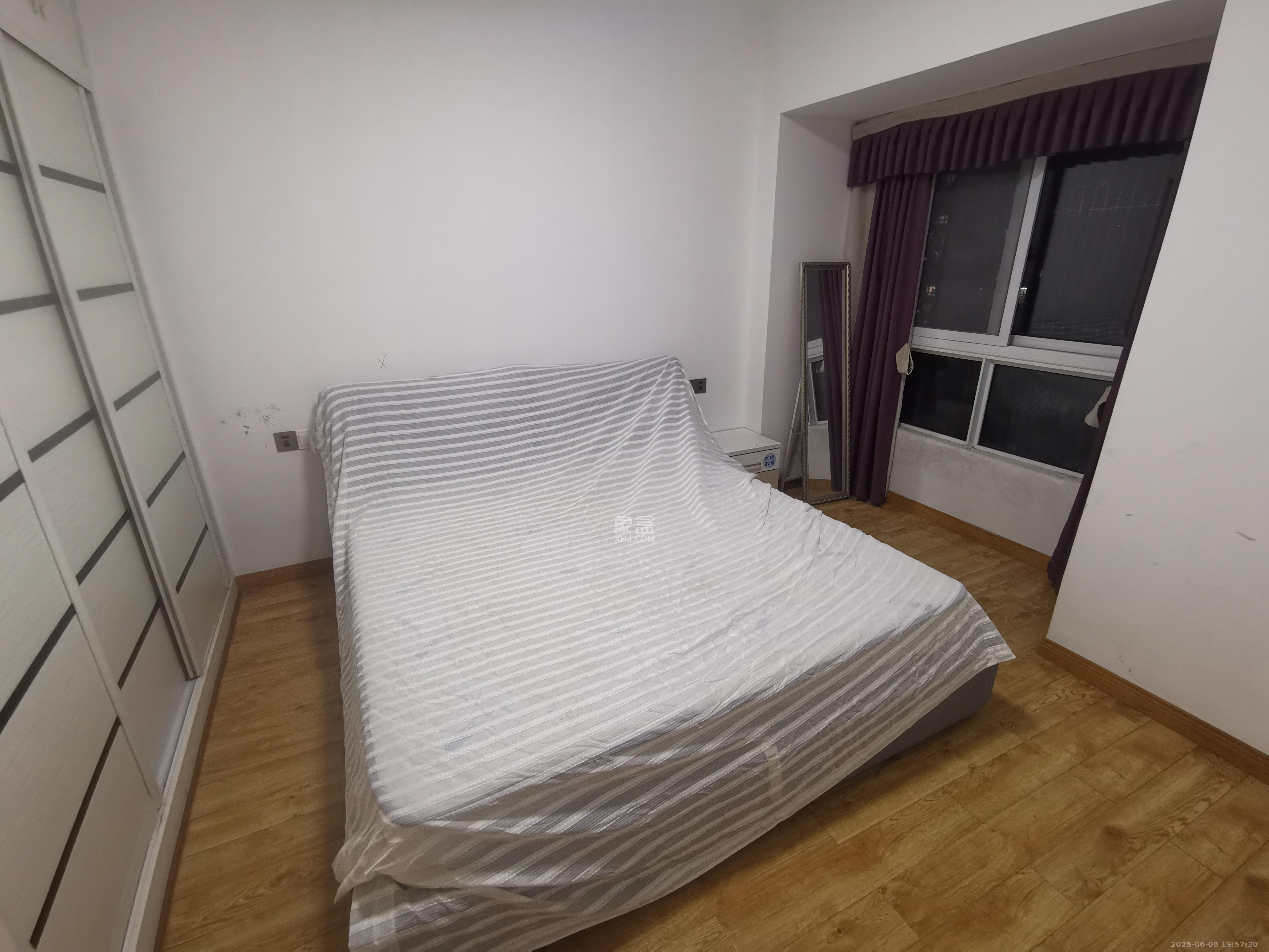 湘府十城(汇财御景湾新寓,汇财国际) 1室2厅1卫 2400.0元/月 湘府十城(汇财御景湾新寓,汇财国际) 1室2厅1卫 2400.0元/月室内图