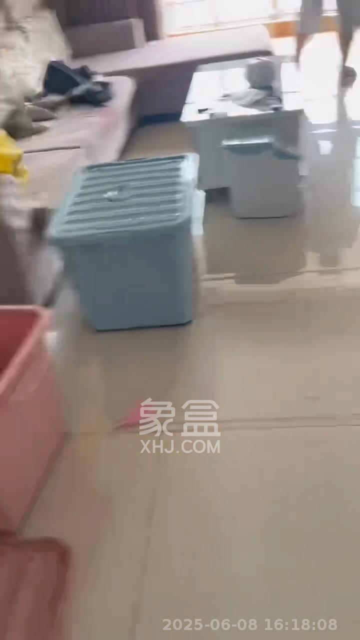 先锋东外滩  2室2厅1卫   2500.00元/月室内图