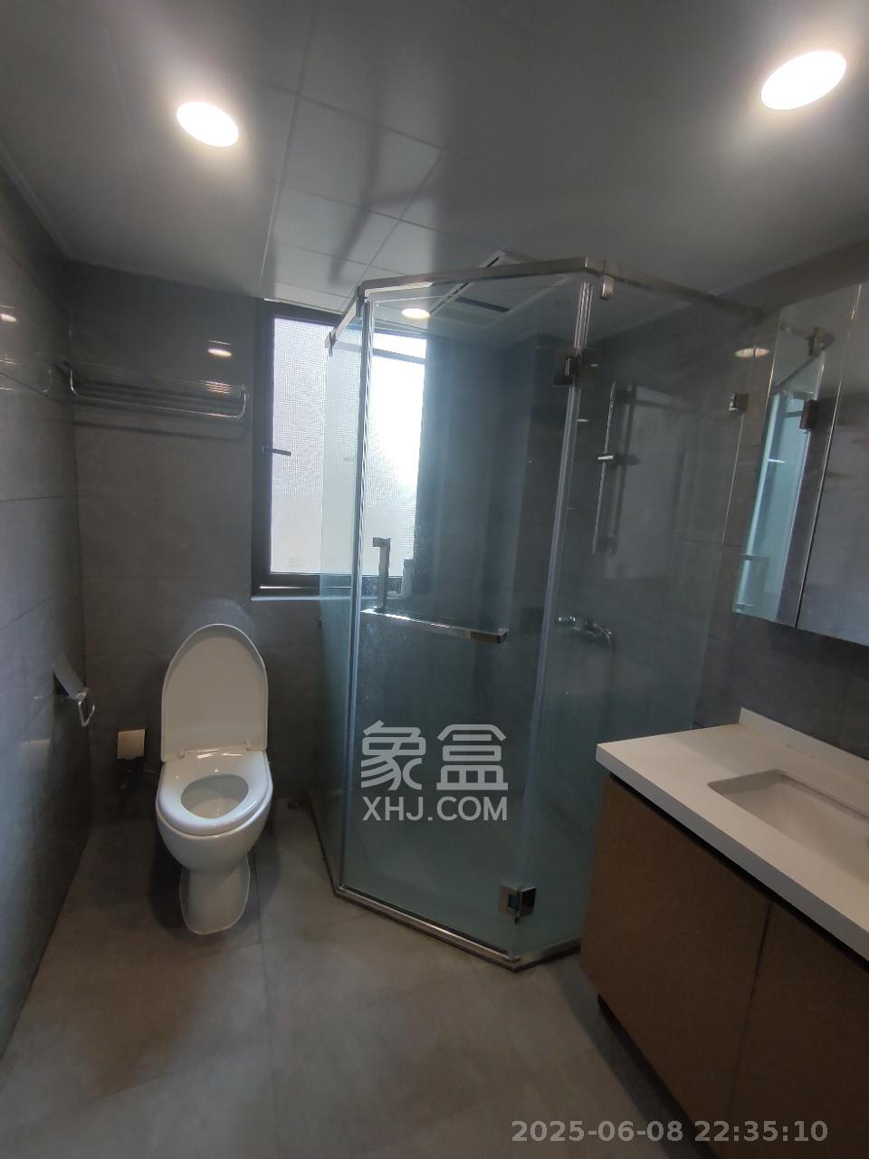 润和滨江府 4室2厅2卫 2500.0元/月 润和滨江府 4室2厅2卫 2500.0元/月室内图