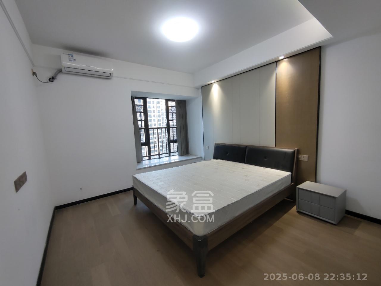 润和滨江府 4室2厅2卫 2500.0元/月 润和滨江府 4室2厅2卫 2500.0元/月室内图