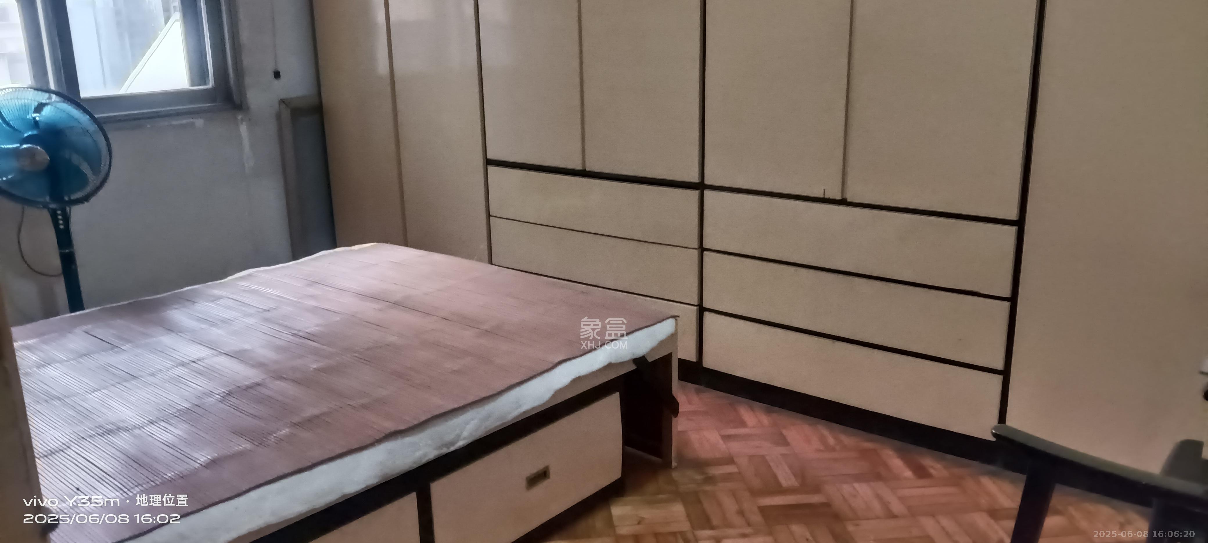 东风二村社区房 3室1厅1卫 2100.0元/月 东风二村社区房 3室1厅1卫 2100.0元/月室内图