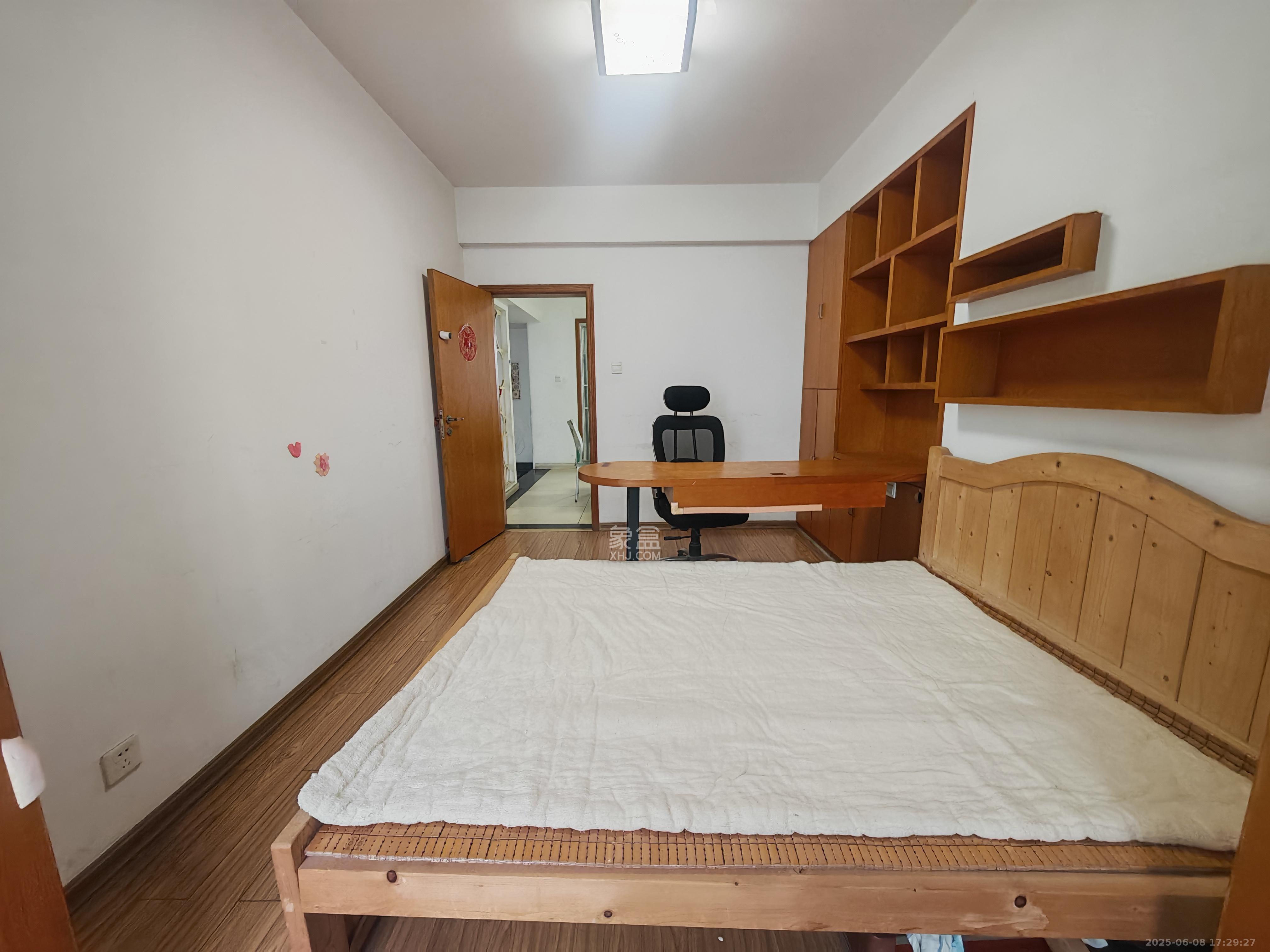 中建桂苑 3室2厅2卫 2100.0元/月 中建桂苑 3室2厅2卫 2100.0元/月室内图