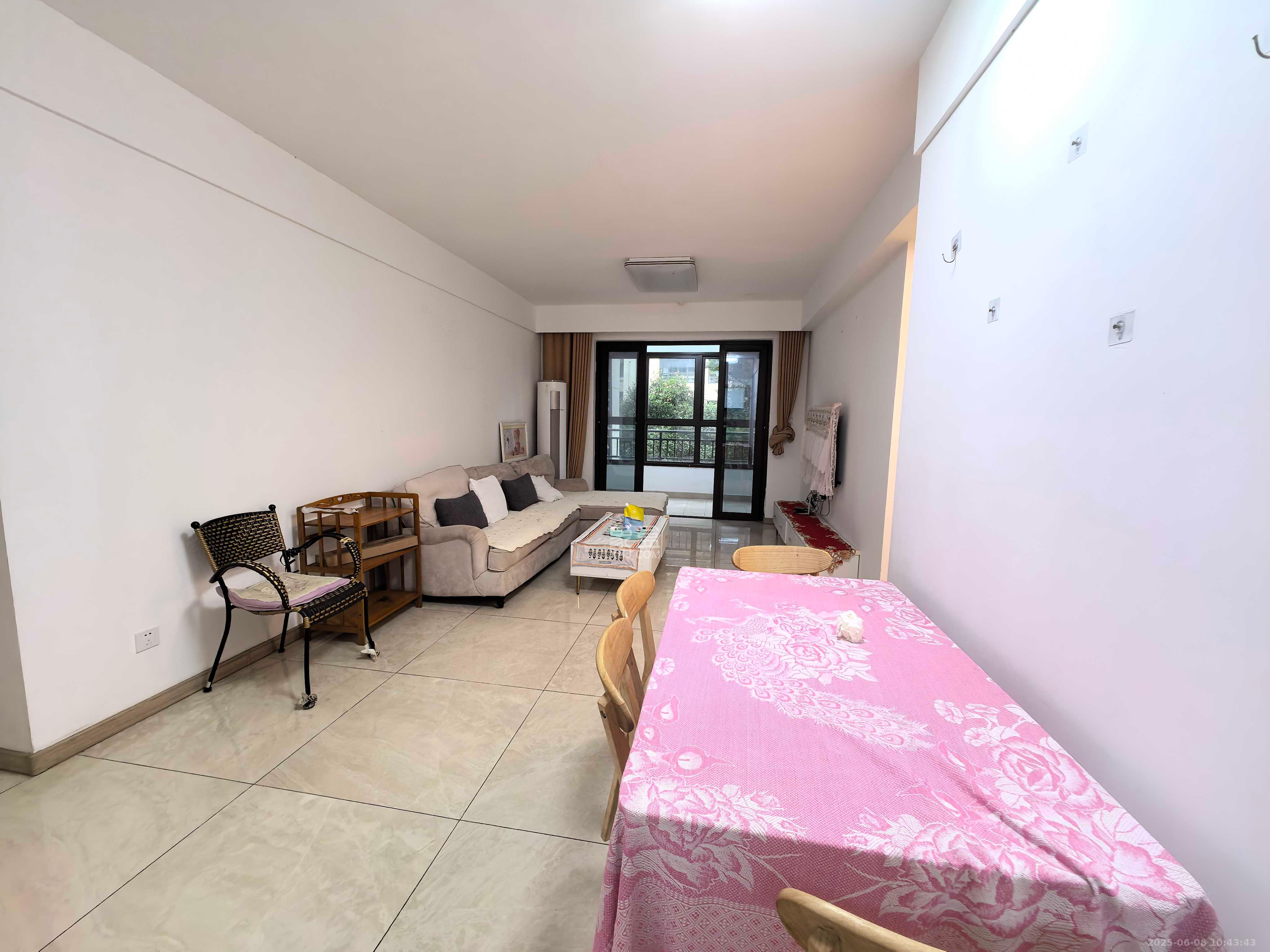 新城国际花都  3室2厅2卫    1700.0元/月 新城国际花都  3室2厅2卫    1700.0元/月室内图