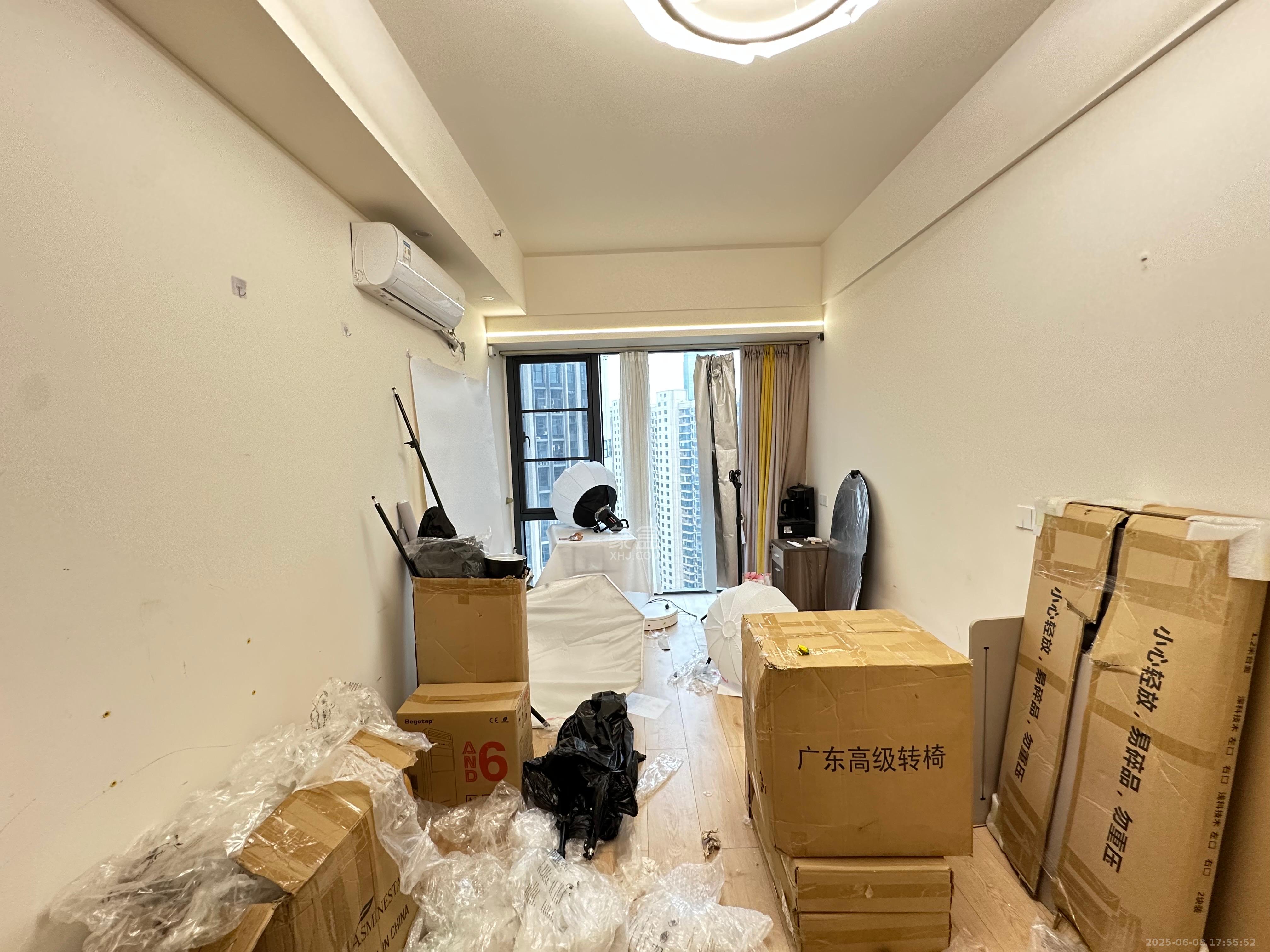 万润时光里 1室1厅1卫 1700.0元/月 万润时光里 1室1厅1卫 1700.0元/月室内图