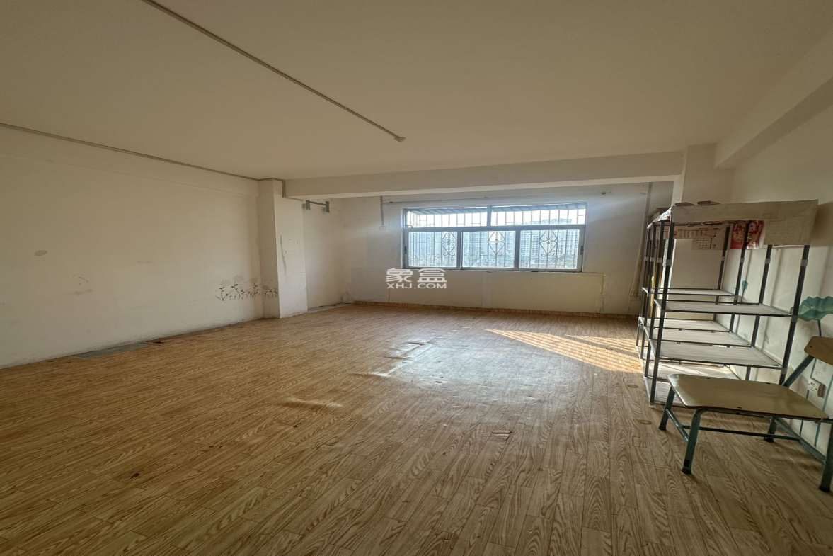 颐远山庄(文明东路)  3室2厅1卫    75.0万 颐远山庄(文明东路)  3室2厅1卫    75.0万室内图