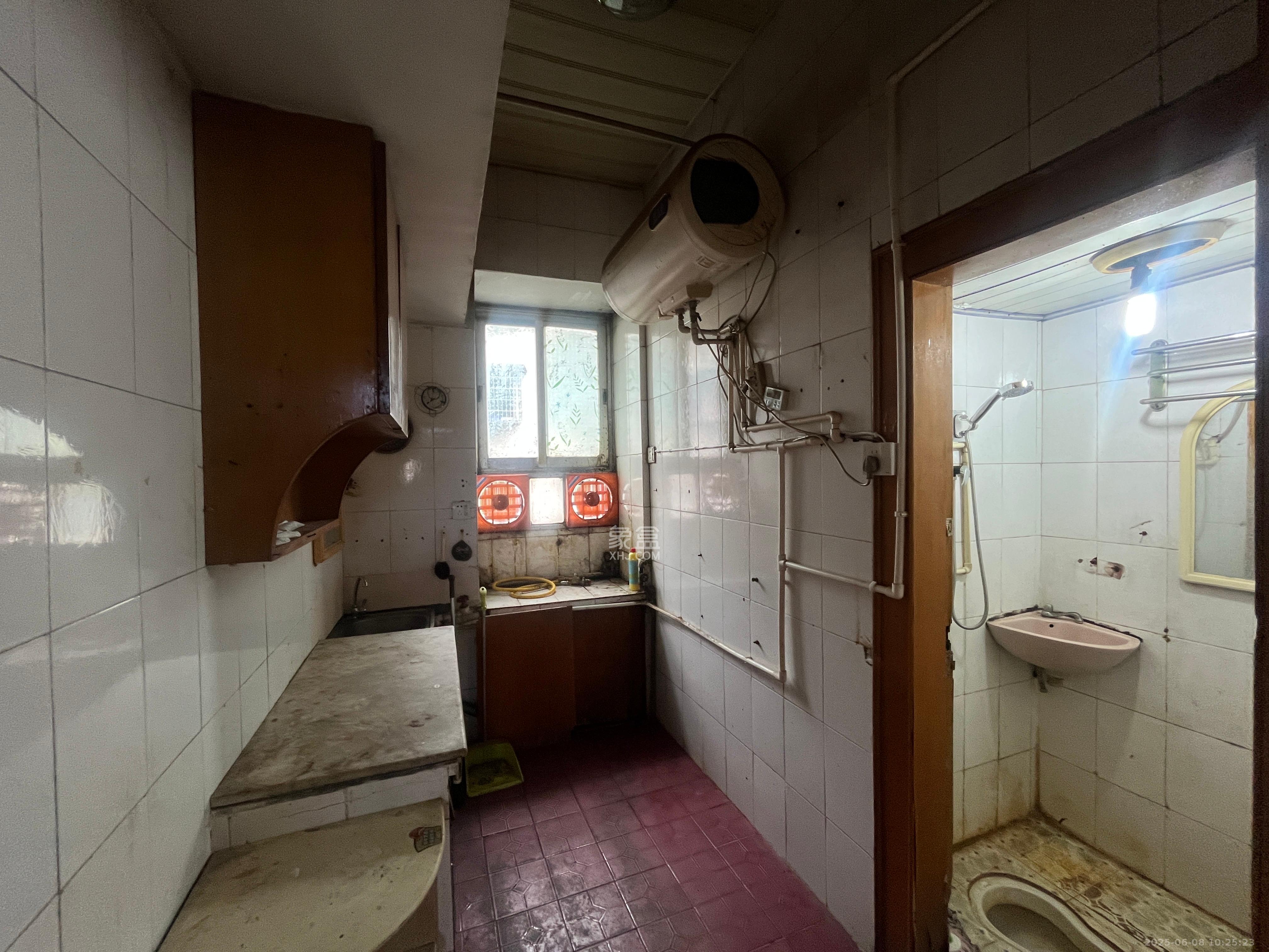 长重机械厂宿舍 2室1厅1卫 900.0元/月 长重机械厂宿舍 2室1厅1卫 900.0元/月室内图