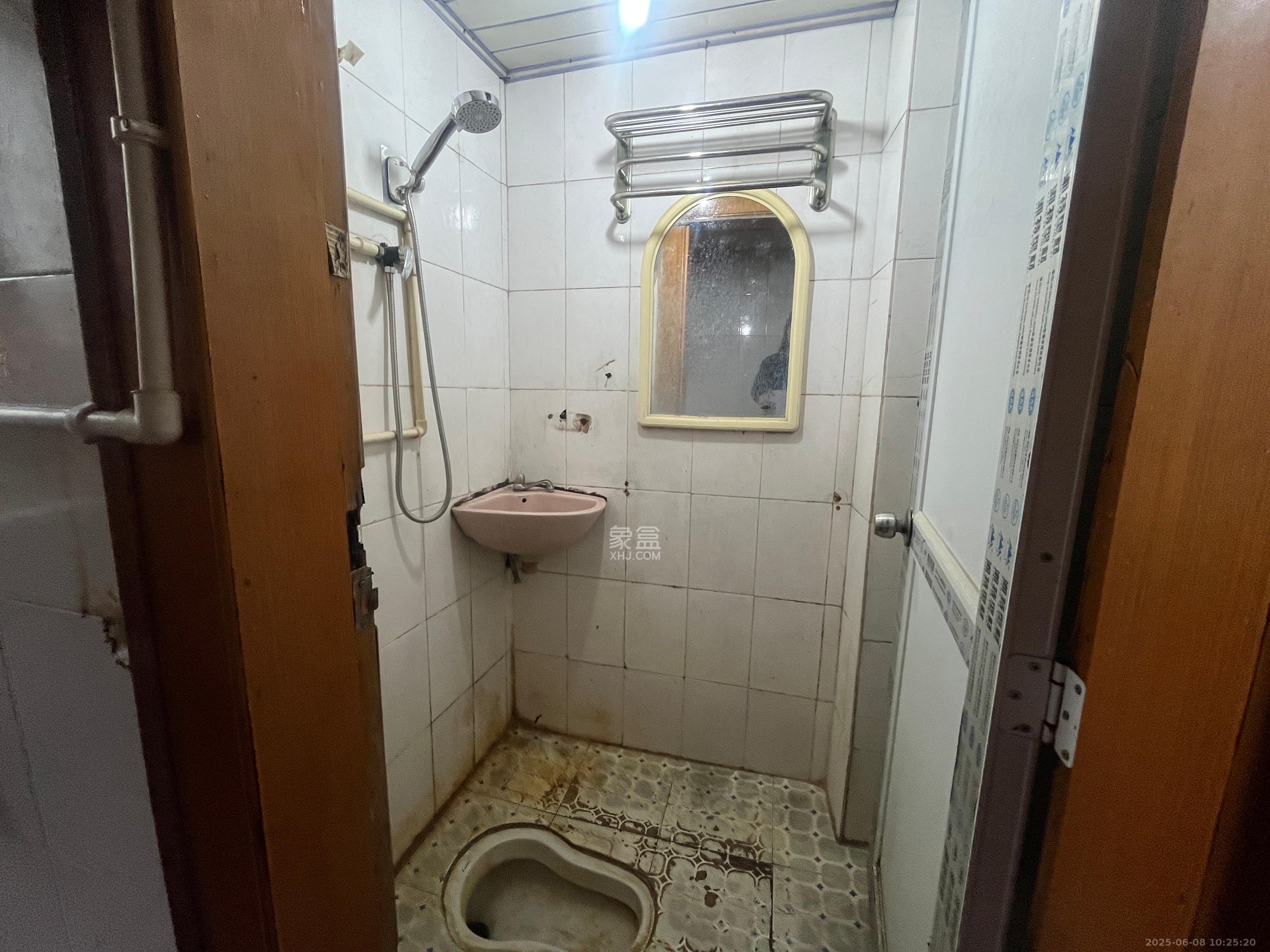 长重机械厂宿舍 2室1厅1卫 900.0元/月 长重机械厂宿舍 2室1厅1卫 900.0元/月室内图