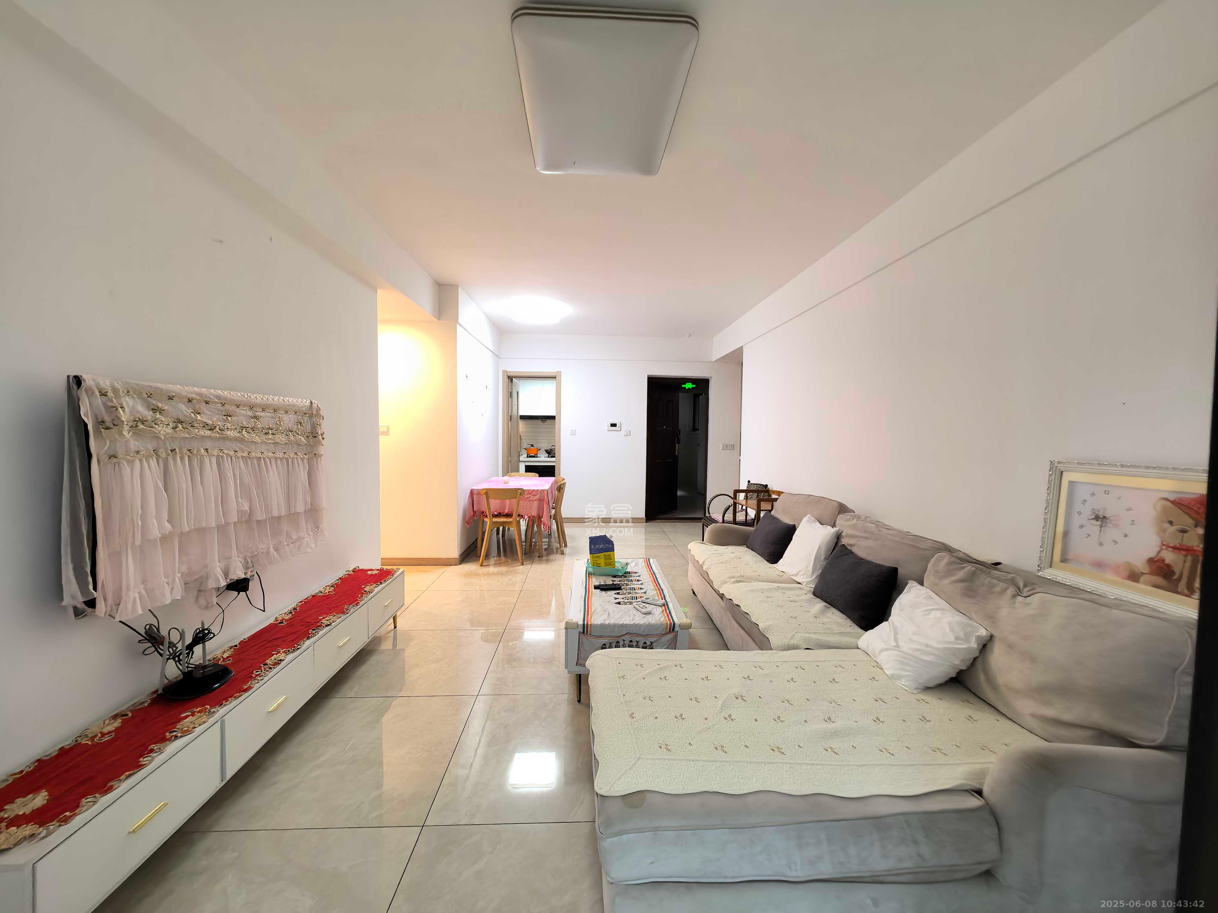 新城国际花都  3室2厅2卫    1700.0元/月 新城国际花都  3室2厅2卫    1700.0元/月室内图