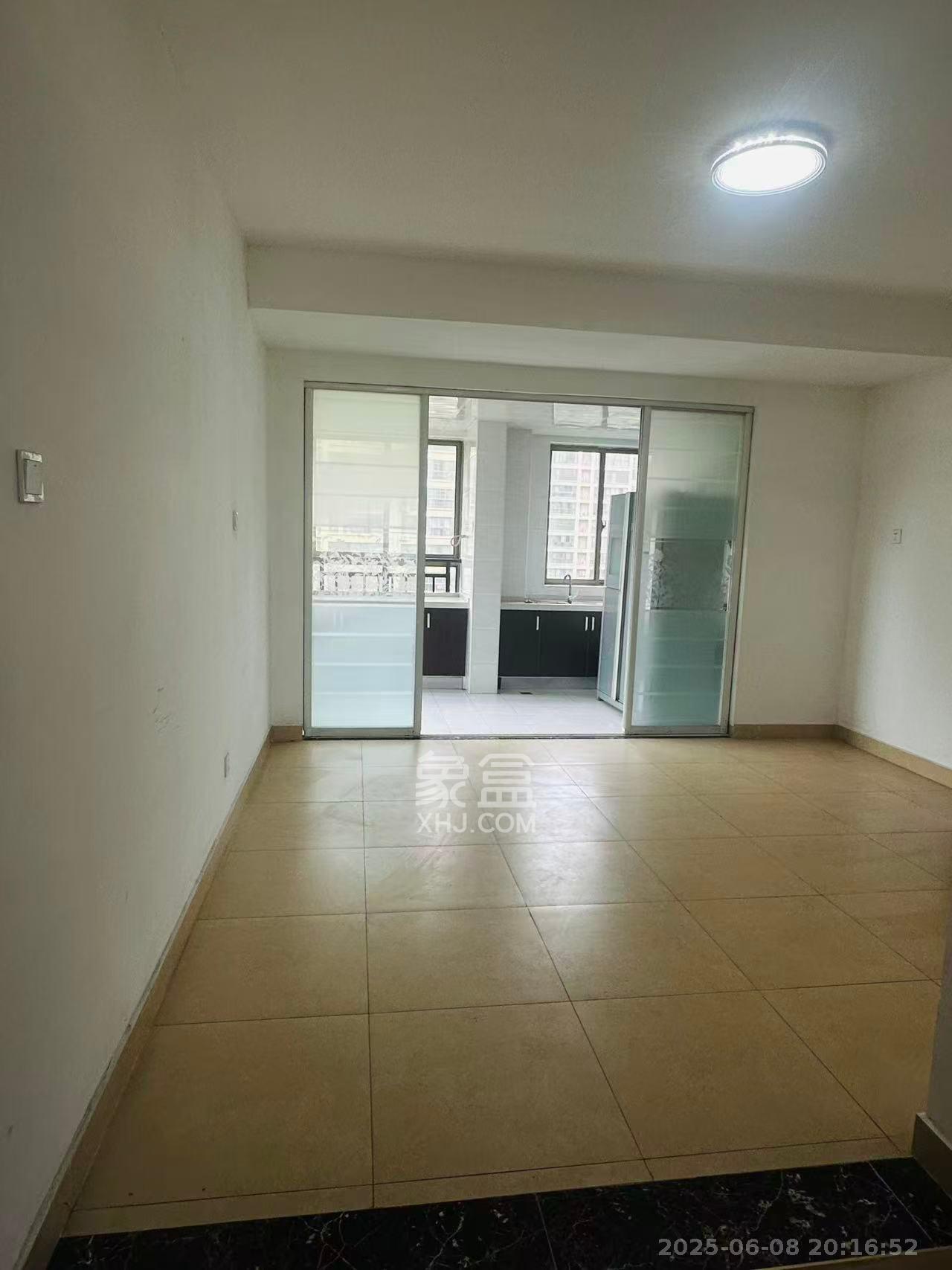 中天瑞景  5室2厅1卫    3500.0元/月室内图