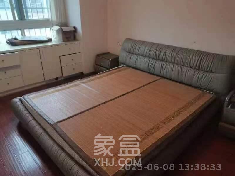 山水湾  2室2厅1卫   1700.00元/月室内图