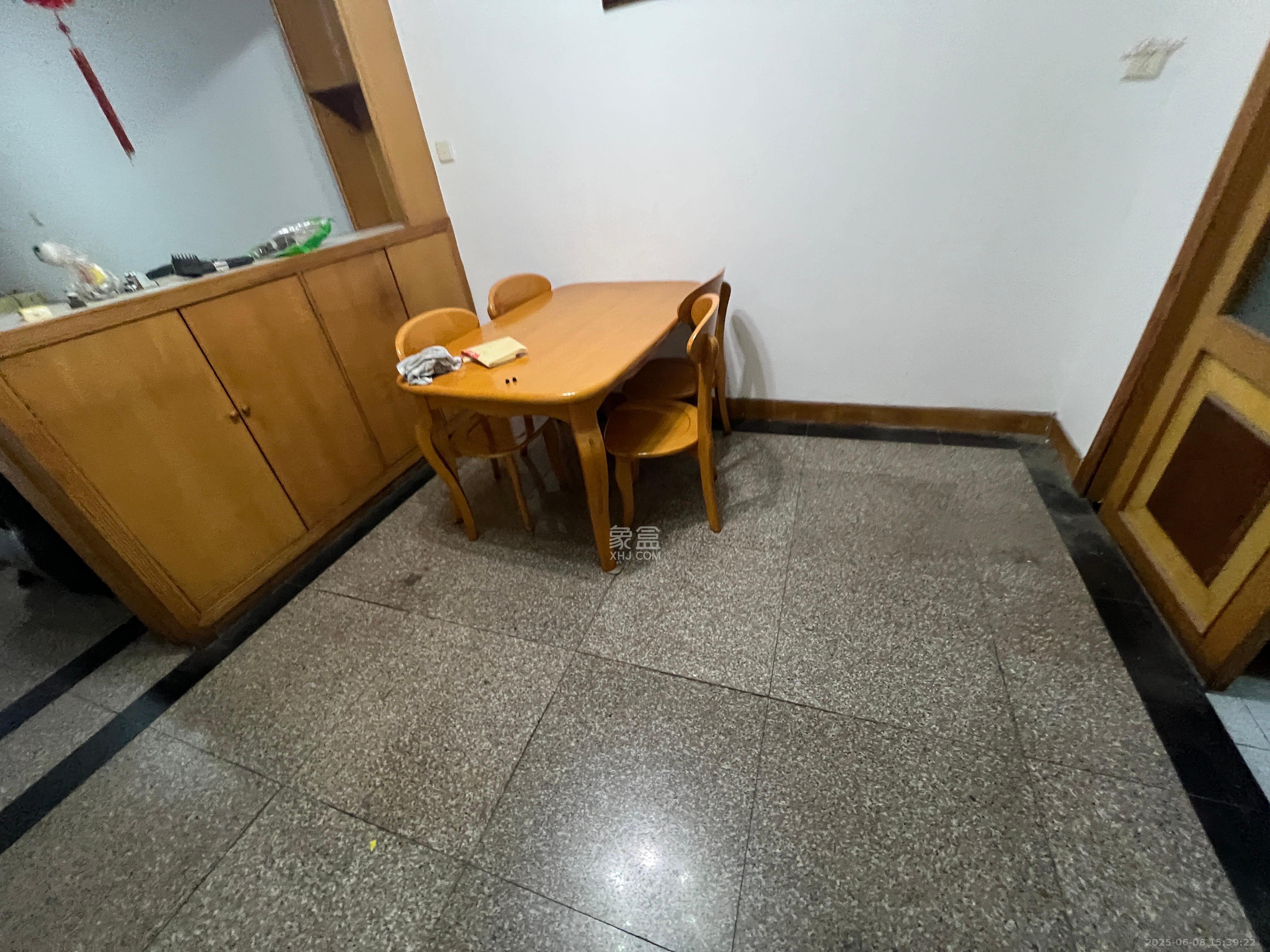 湖南第六工程有限公司机关小区(六公司机关大院) 3室1厅1卫 1500.0元/月 湖南第六工程有限公司机关小区(六公司机关大院) 3室1厅1卫 1500.0元/月室内图