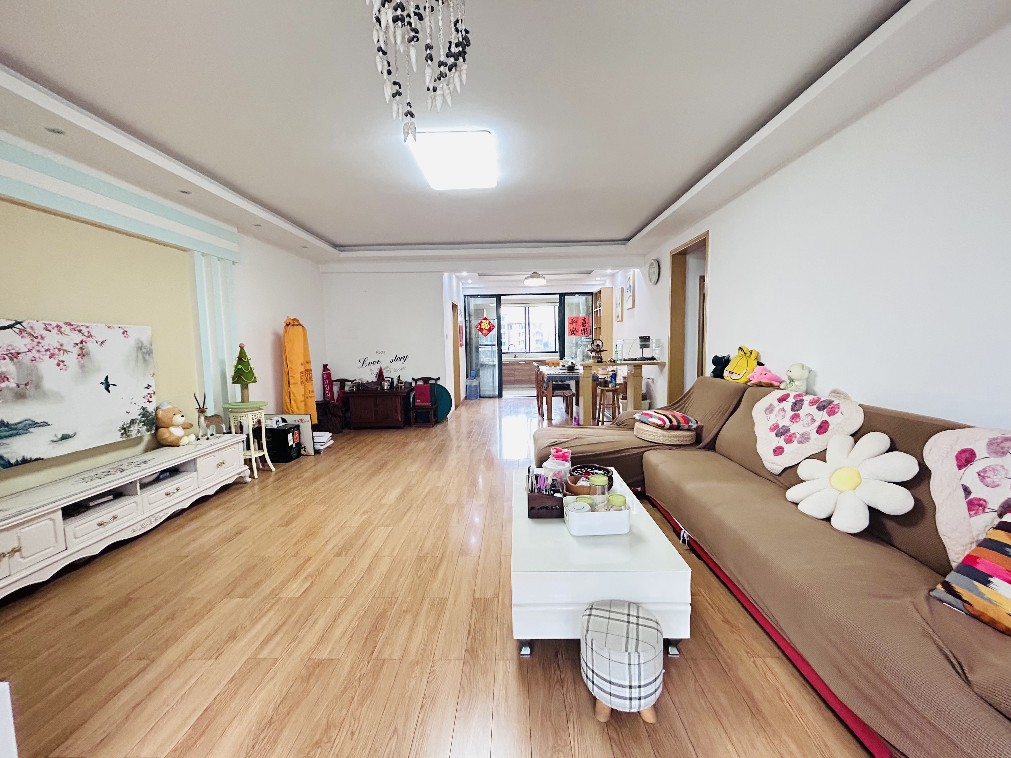 龙洲馨苑  3室2厅2卫   66.80万