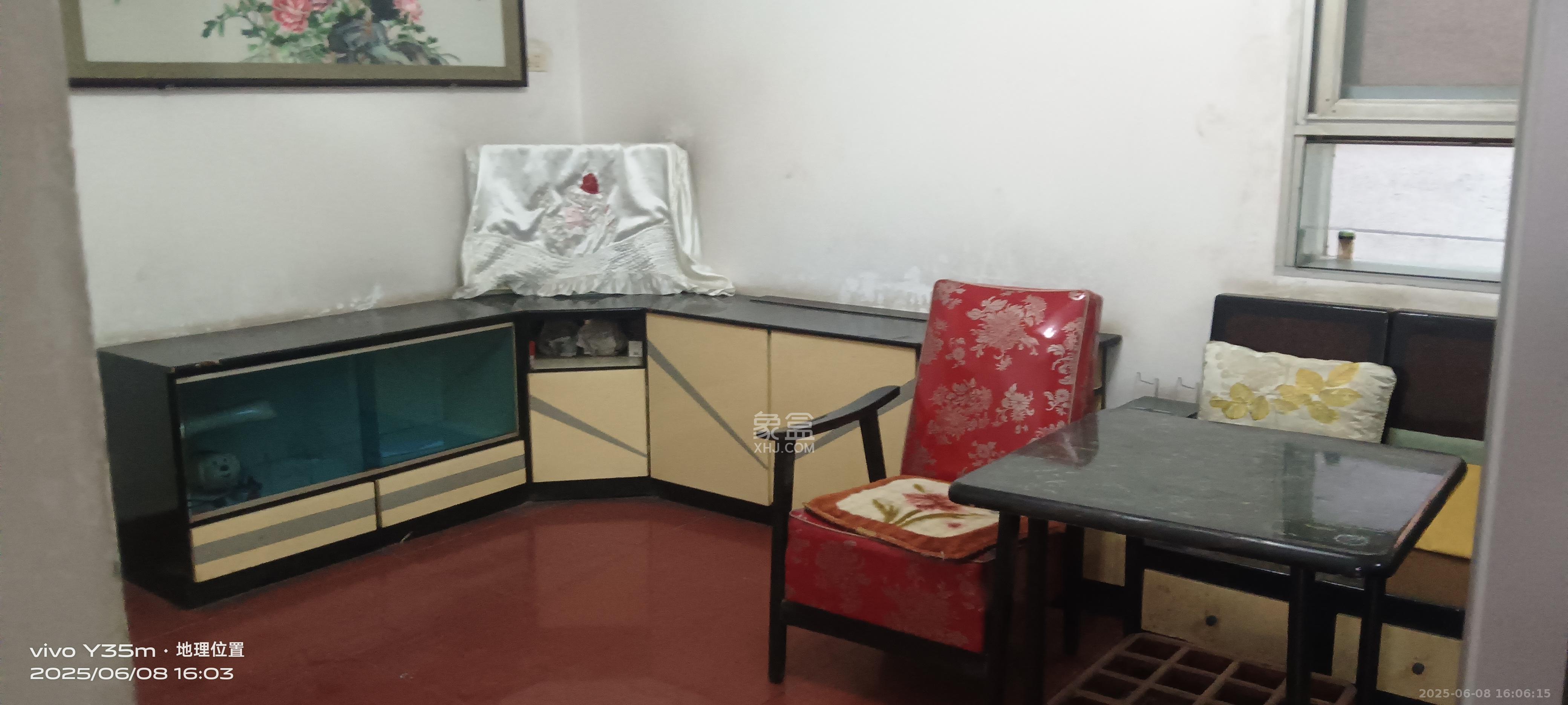 东风二村社区房 3室1厅1卫 2100.0元/月 东风二村社区房 3室1厅1卫 2100.0元/月室内图