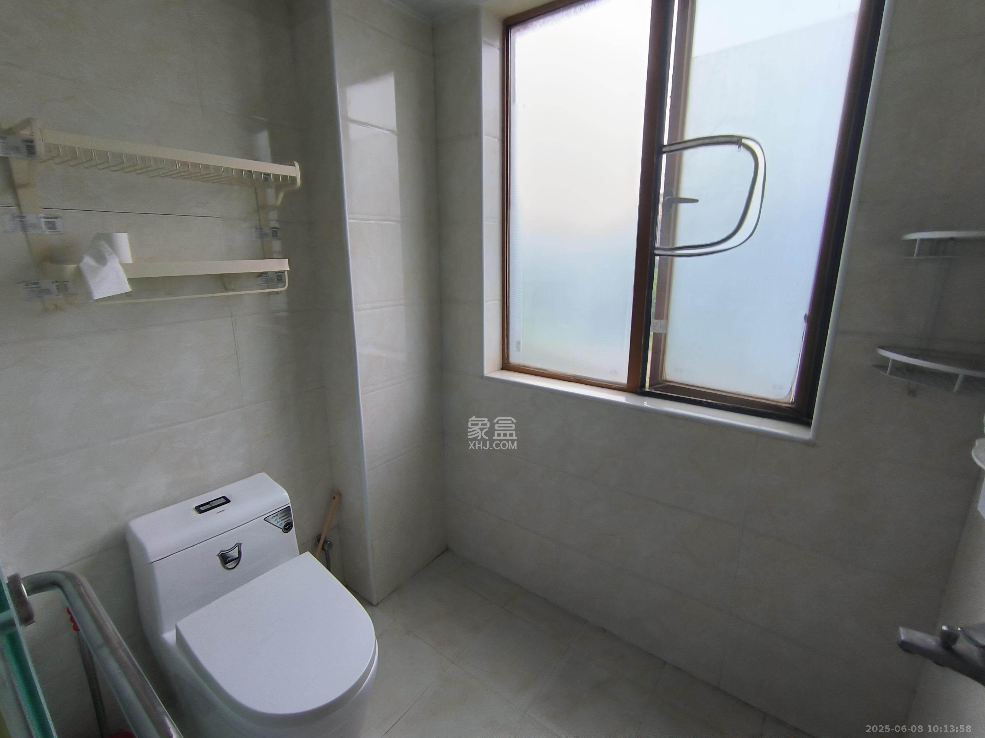 锑都家园  4室2厅2卫    2000.0元/月 锑都家园  4室2厅2卫    2000.0元/月室内图