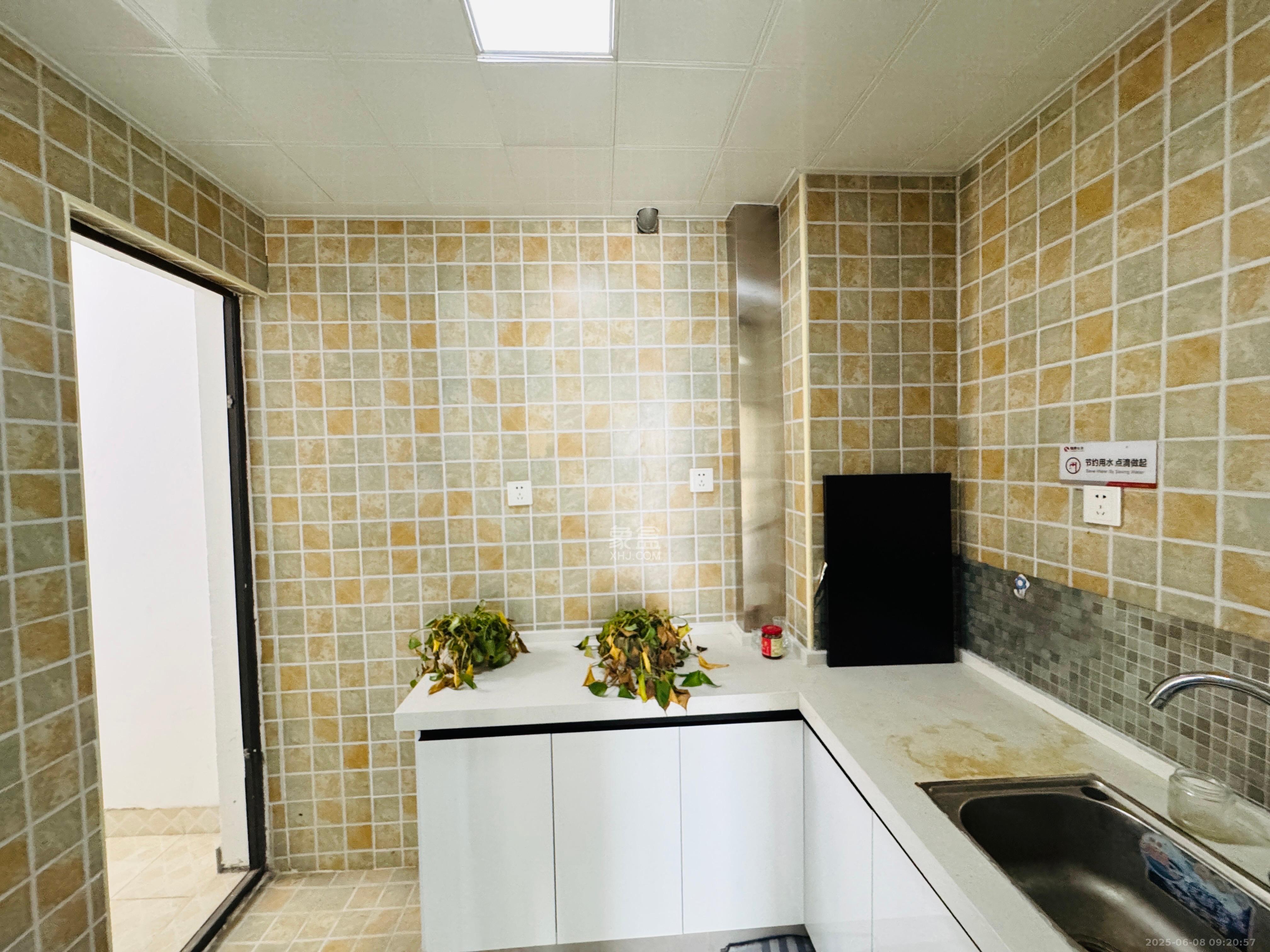 钱隆樽品(一、二、三期)  2室2厅1卫    2200.0元/月 钱隆樽品(一、二、三期)  2室2厅1卫    2200.0元/月室内图