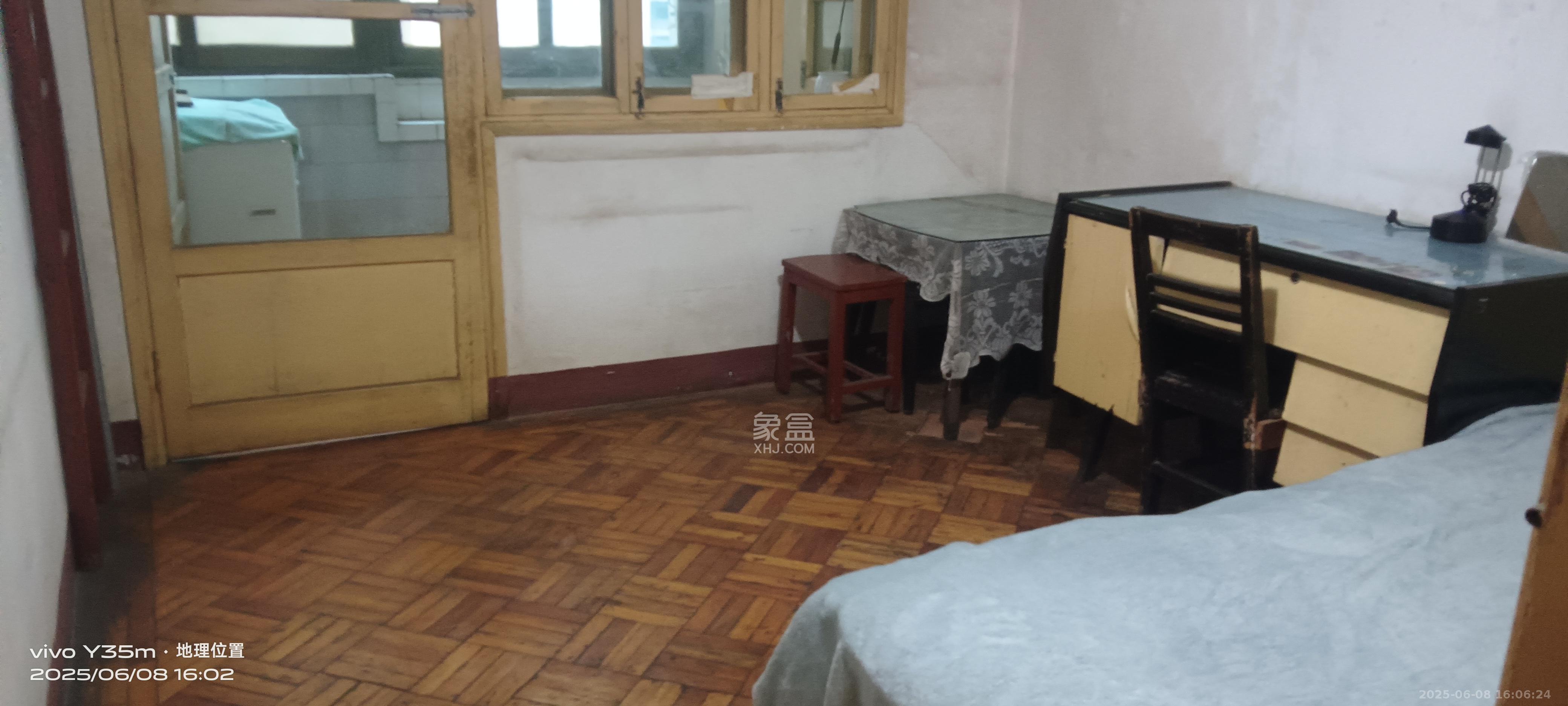 东风二村社区房 3室1厅1卫 2100.0元/月 东风二村社区房 3室1厅1卫 2100.0元/月室内图