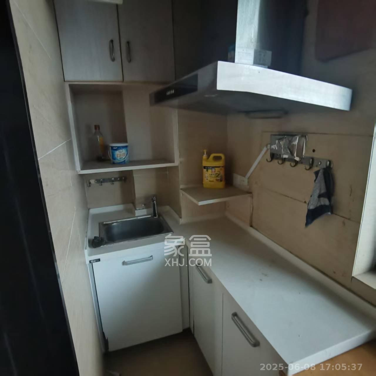 长盛上东区  1室1厅1卫    1200.0元/月室内图