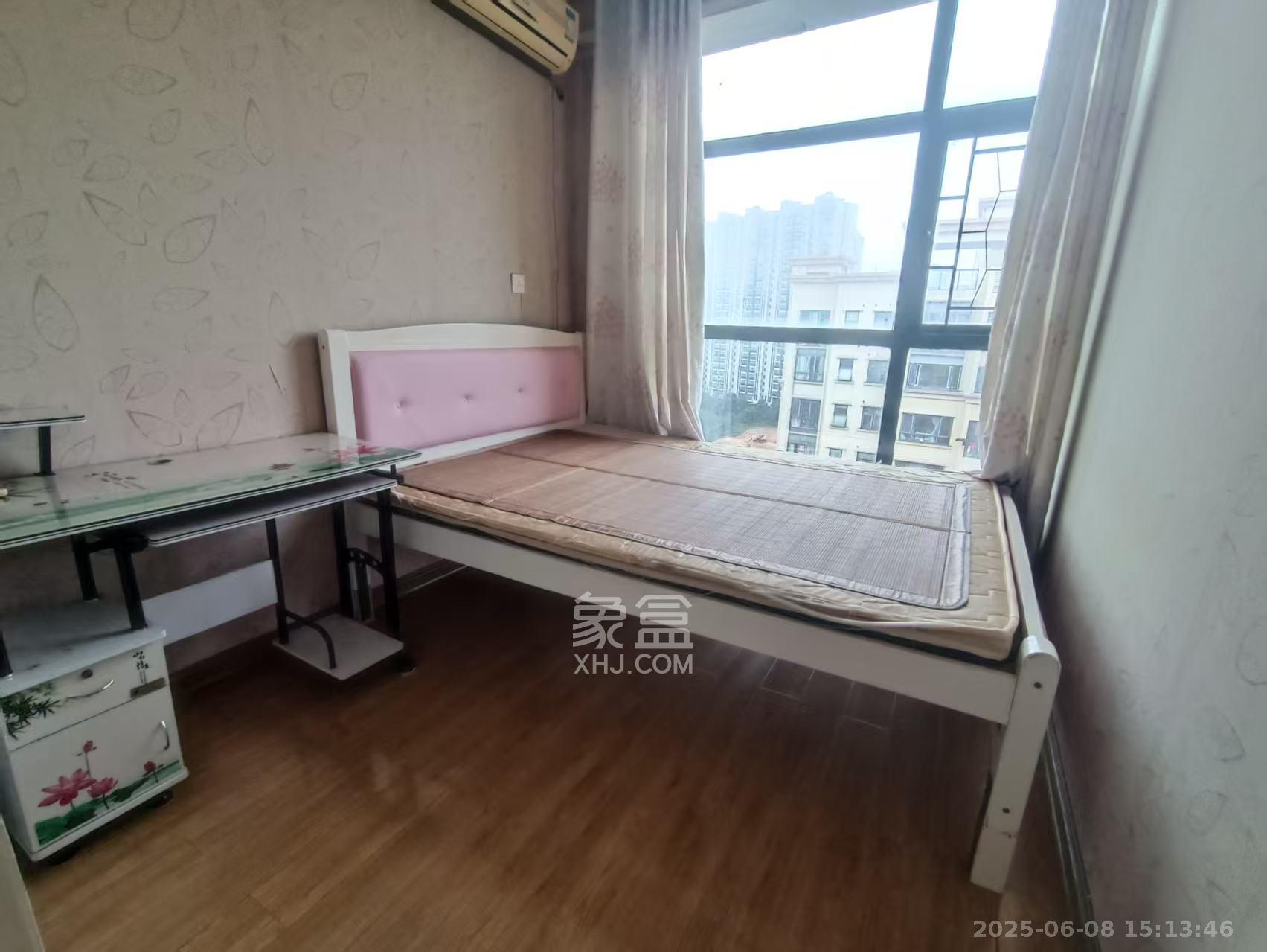 长盛岚庭 3室2厅1卫 2200.0元/月 长盛岚庭 3室2厅1卫 2200.0元/月室内图