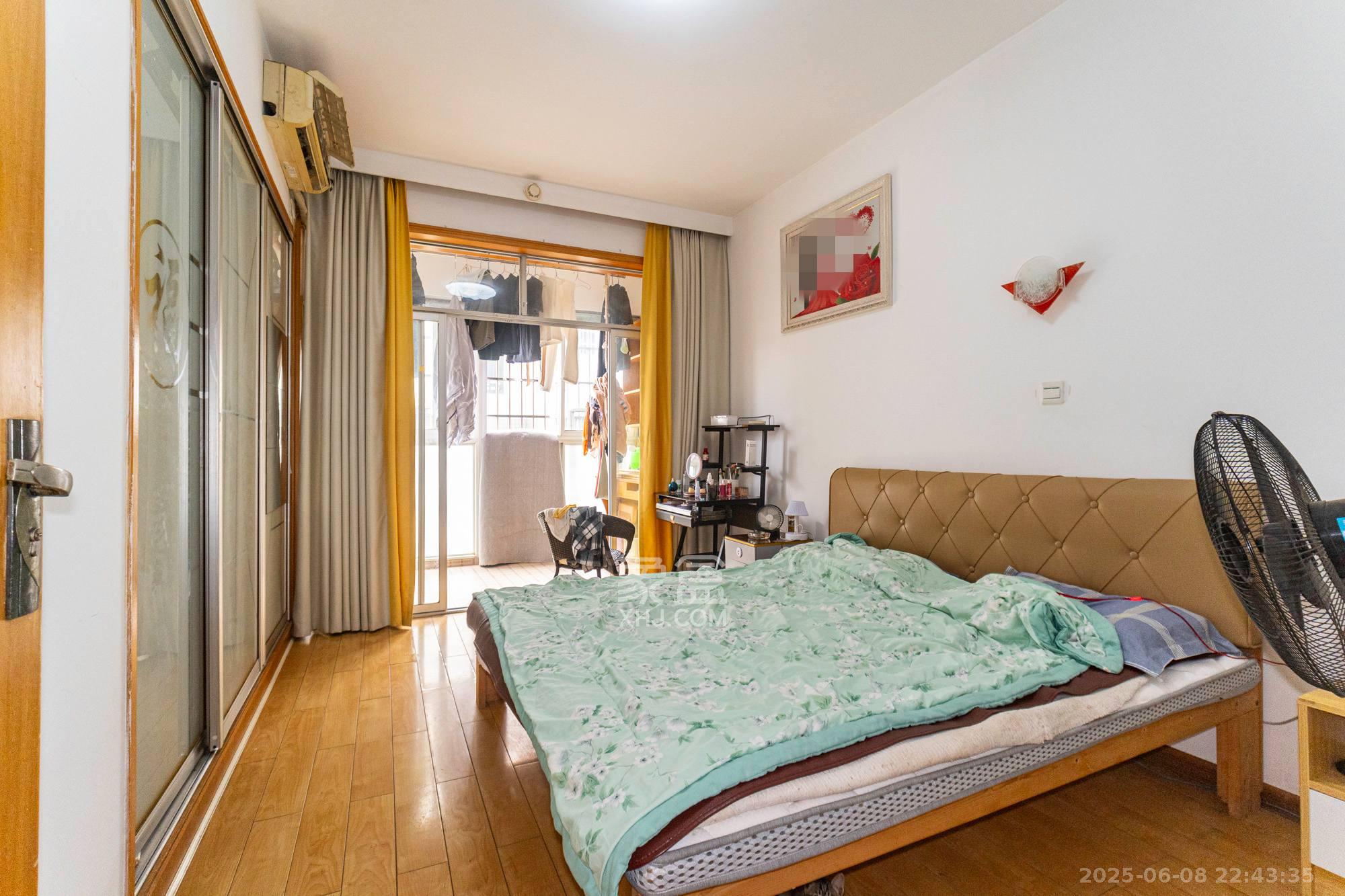 湘绣城  2室1厅1卫    38.0万 湘绣城  2室1厅1卫    38.0万卧室