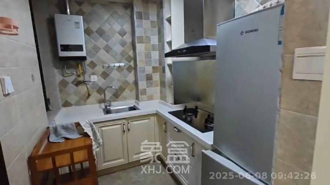 芒果天地(芒果雅苑)  1室1厅1卫    2100.0元/月室内图
