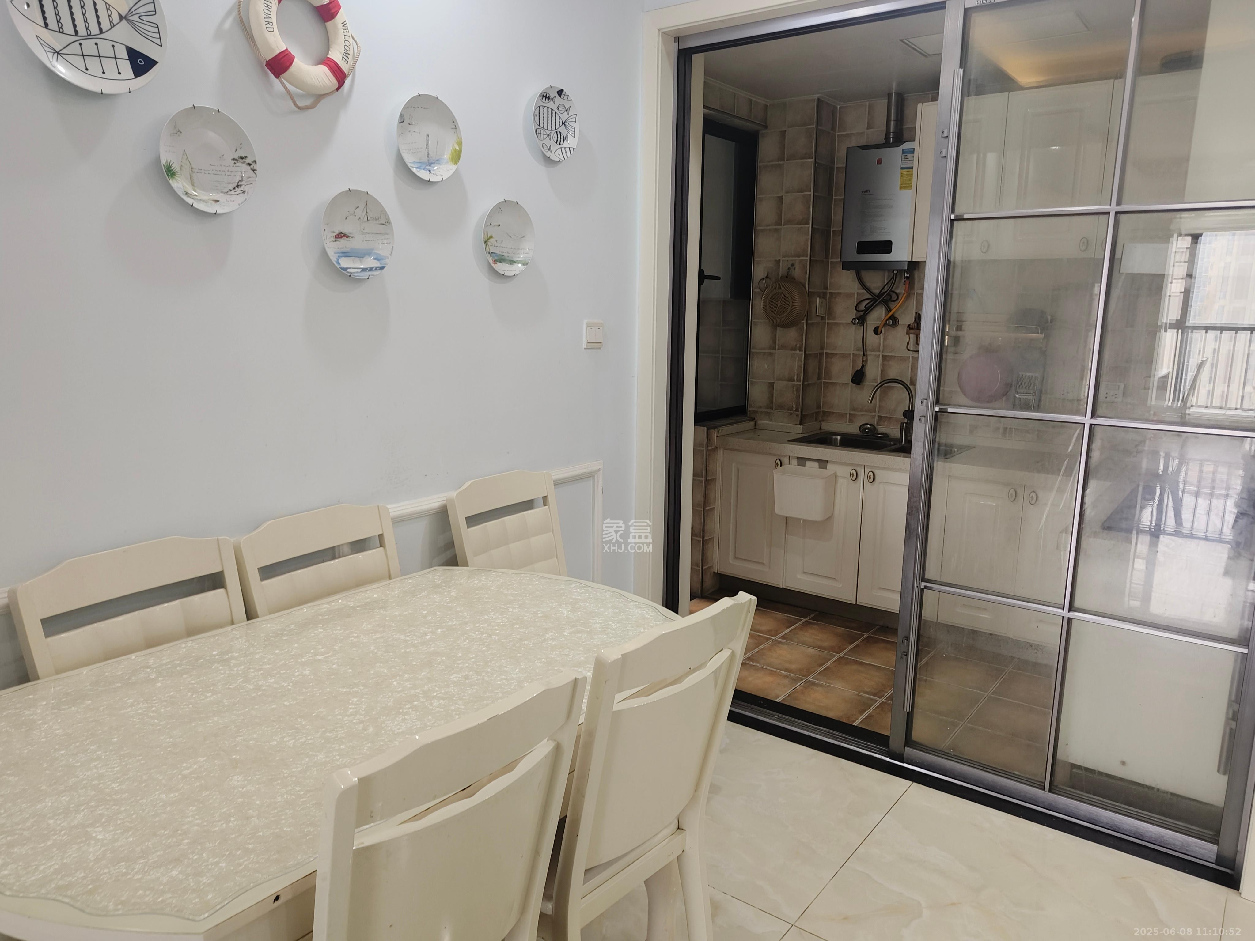 航天溪湖  2室1厅1卫   2300.00元/月室内图