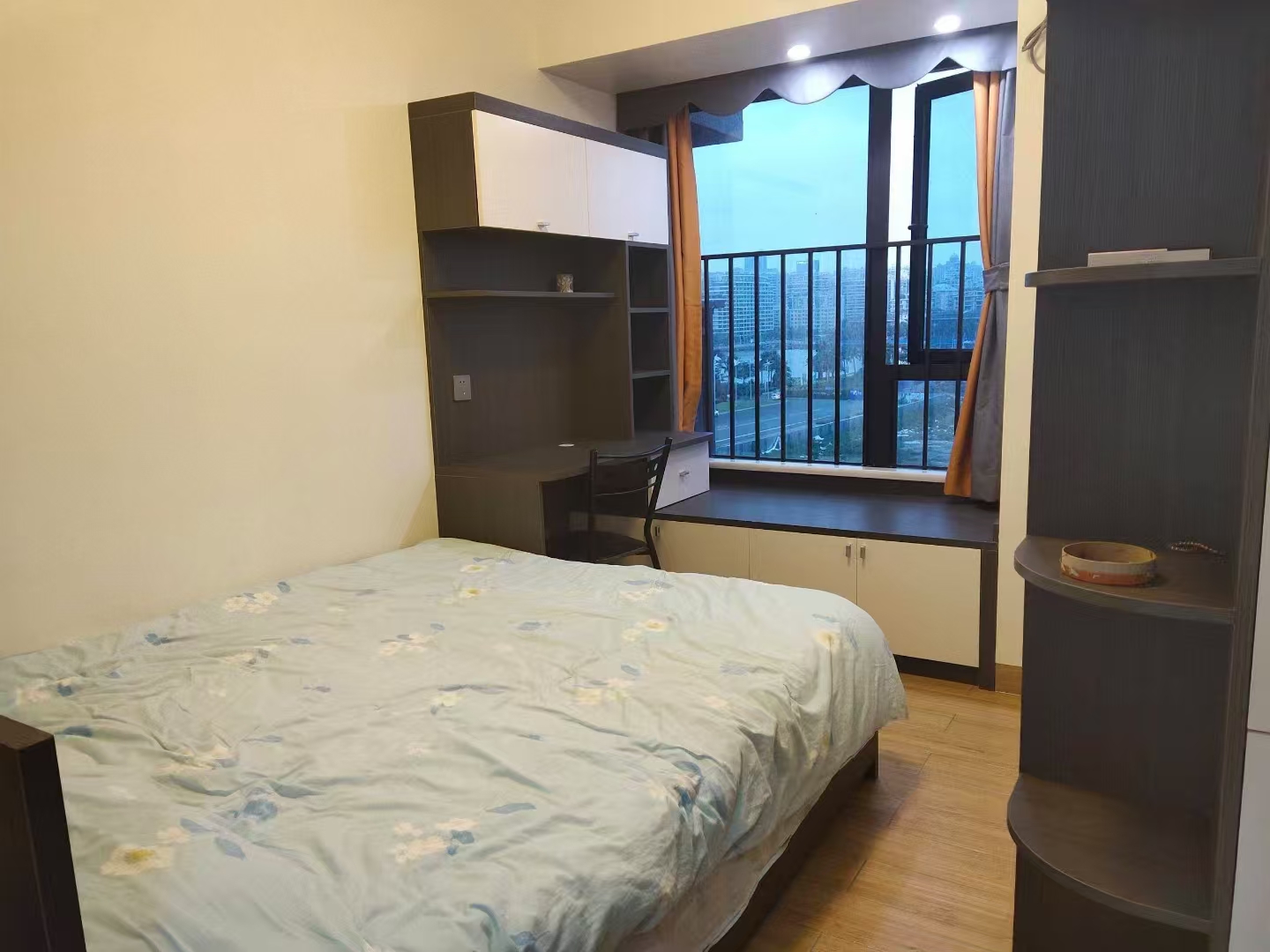 保利中央海岸一二期  3室2厅2卫    190.0万 保利中央海岸一二期  3室2厅2卫    190.0万室内图