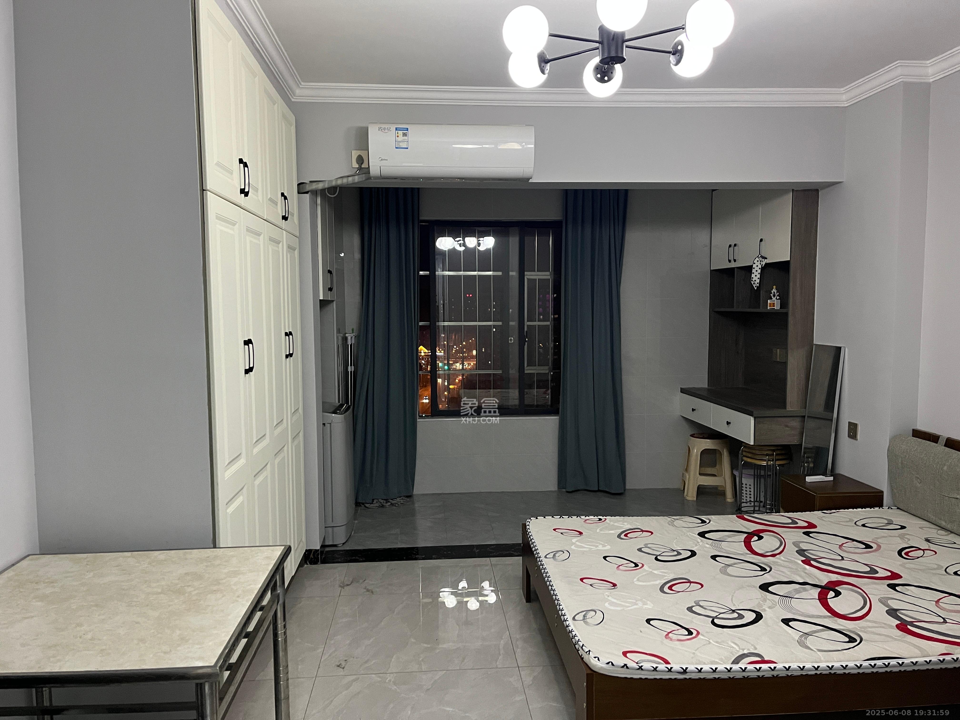 富瑞星座 1室1厅1卫 1500.0元/月 富瑞星座 1室1厅1卫 1500.0元/月室内图