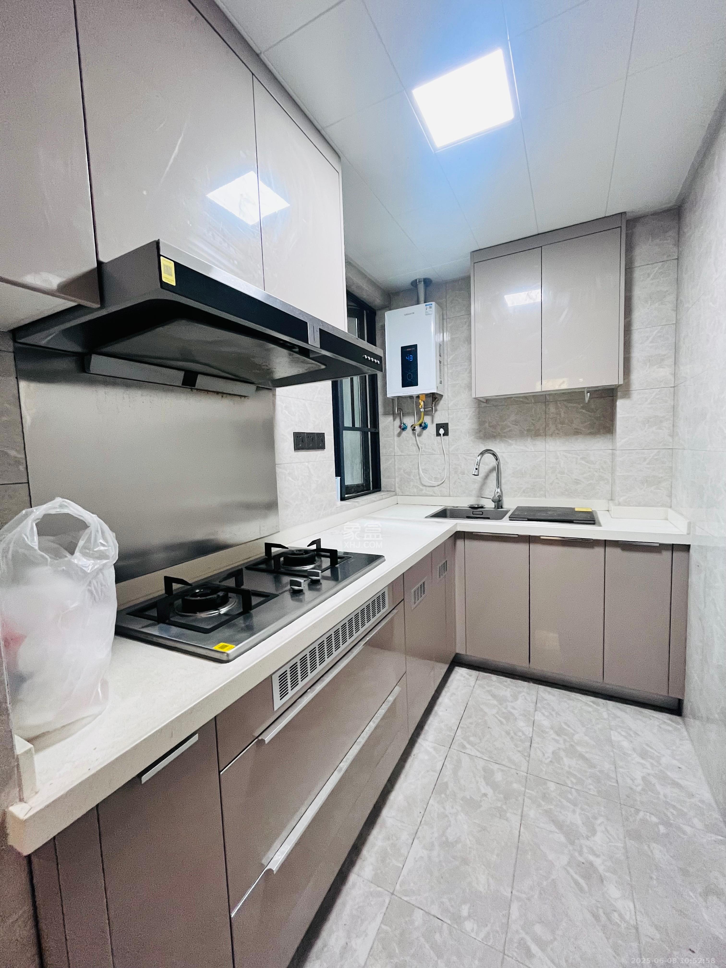 梅溪悦章  3室2厅2卫    3500.0元/月 梅溪悦章  3室2厅2卫    3500.0元/月室内图