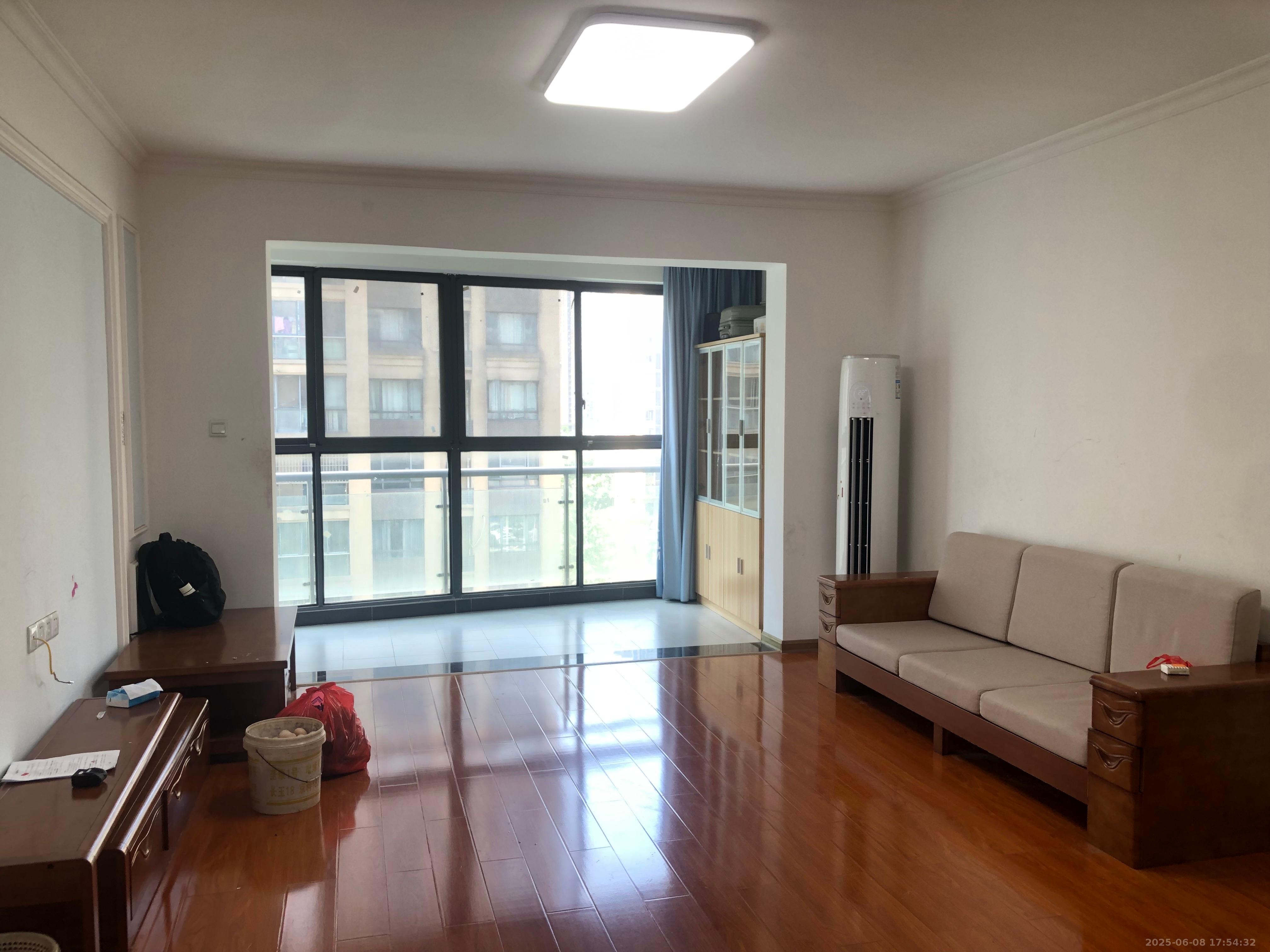 新华都万家城  3室2厅2卫    2000.0元/月 新华都万家城  3室2厅2卫    2000.0元/月