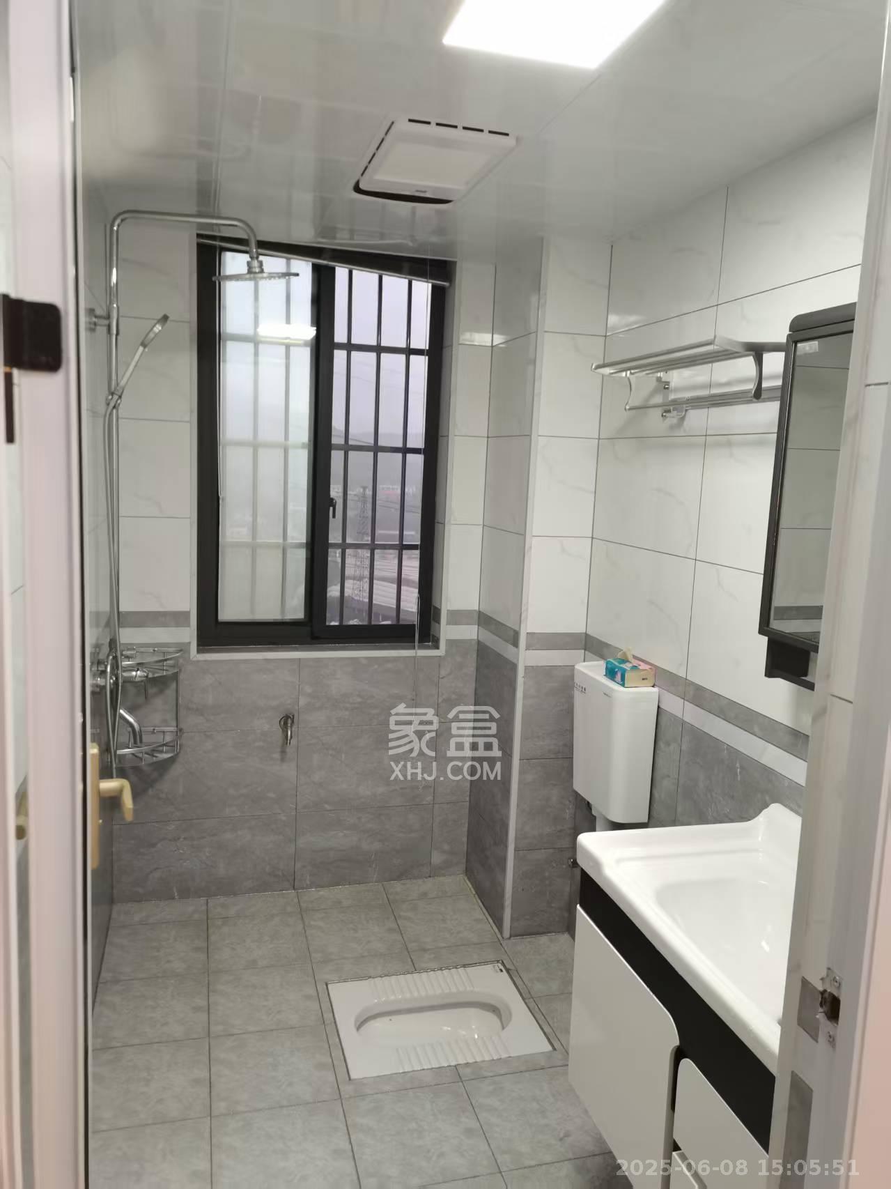 九龙领仕汇  2室1厅1卫   1700.00元/月室内图