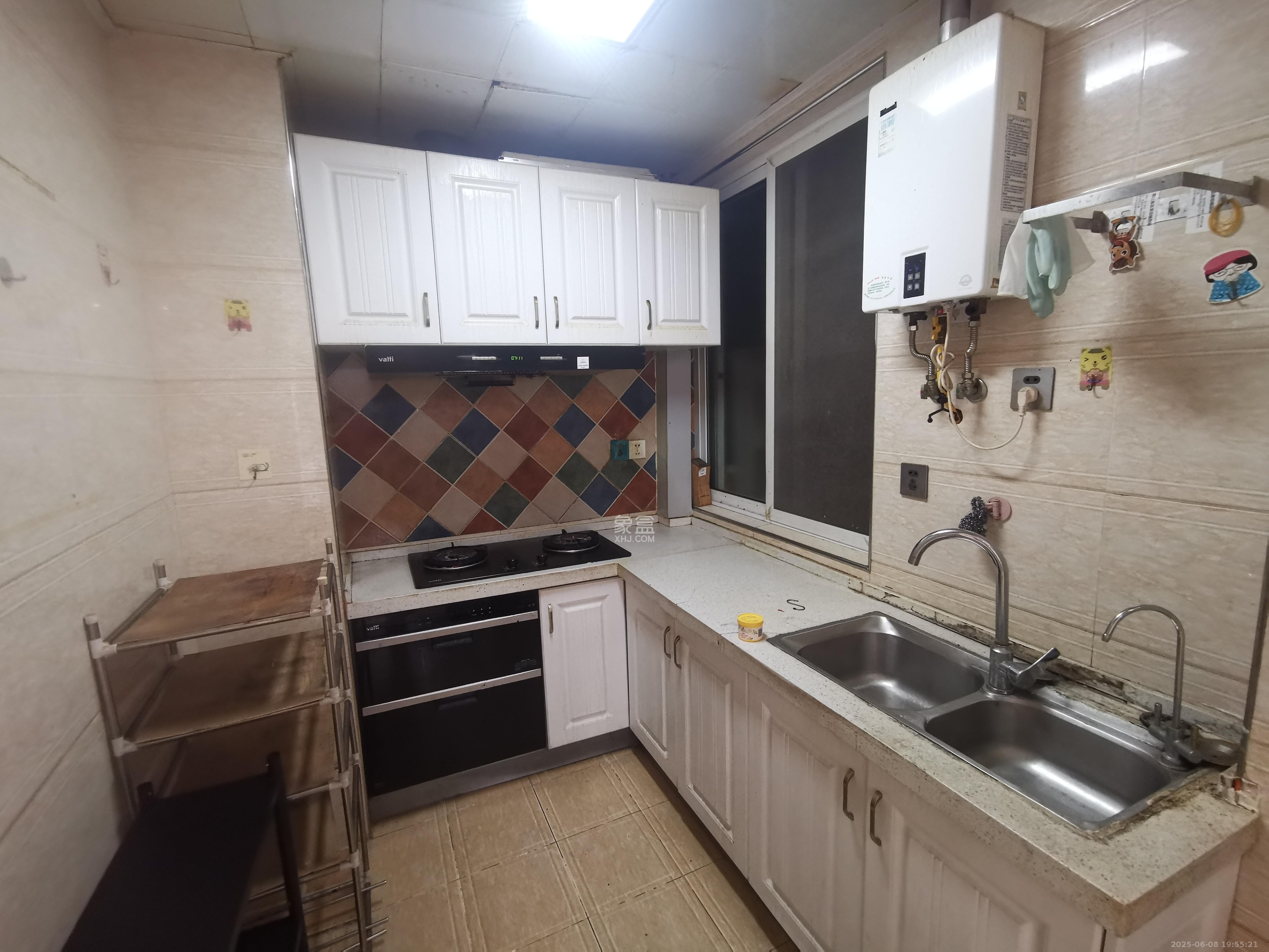 湘府十城(汇财御景湾新寓,汇财国际) 1室2厅1卫 2400.0元/月 湘府十城(汇财御景湾新寓,汇财国际) 1室2厅1卫 2400.0元/月室内图