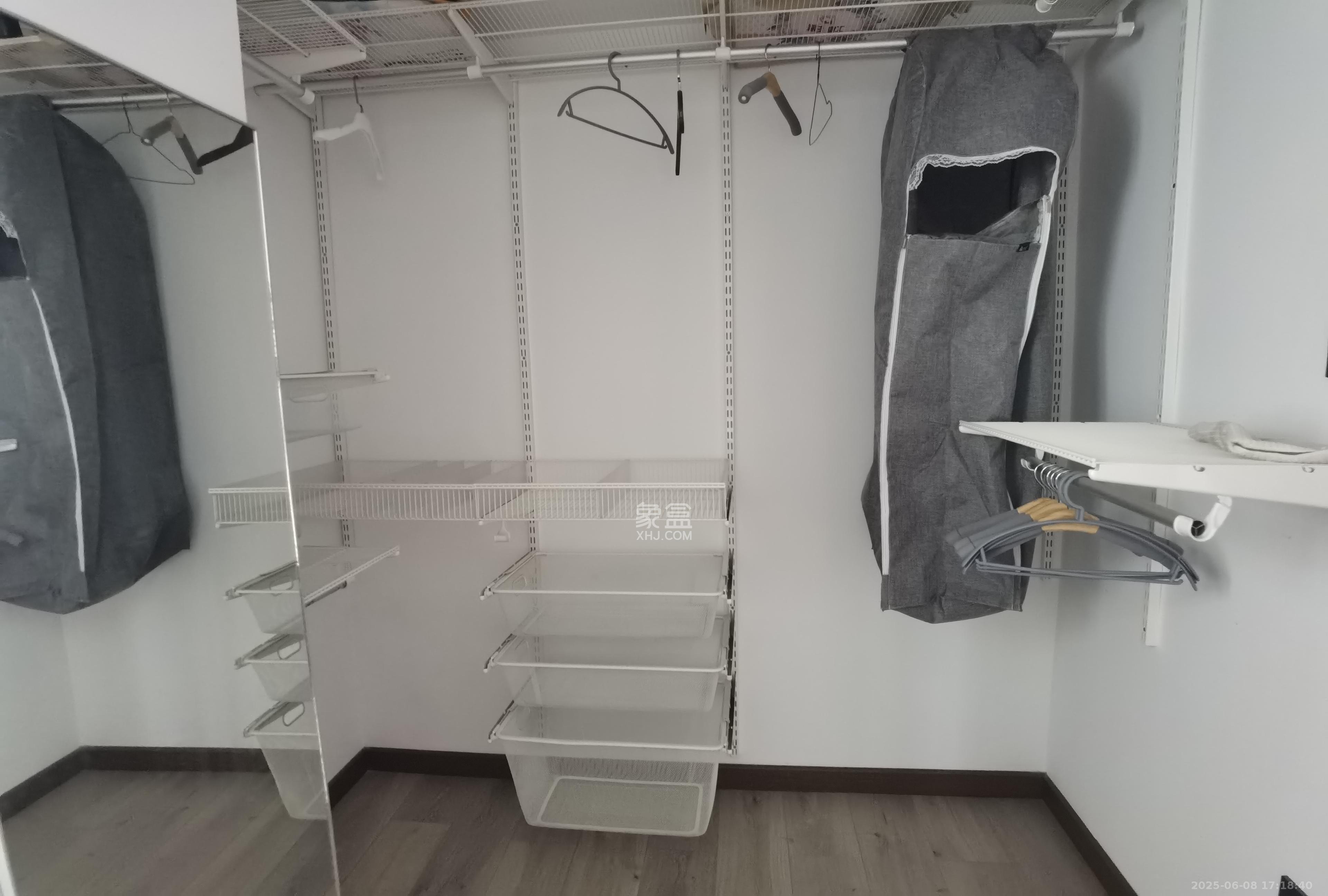 西湖鸿运佳苑 5室2厅2卫 3500.0元/月 西湖鸿运佳苑 5室2厅2卫 3500.0元/月室内图