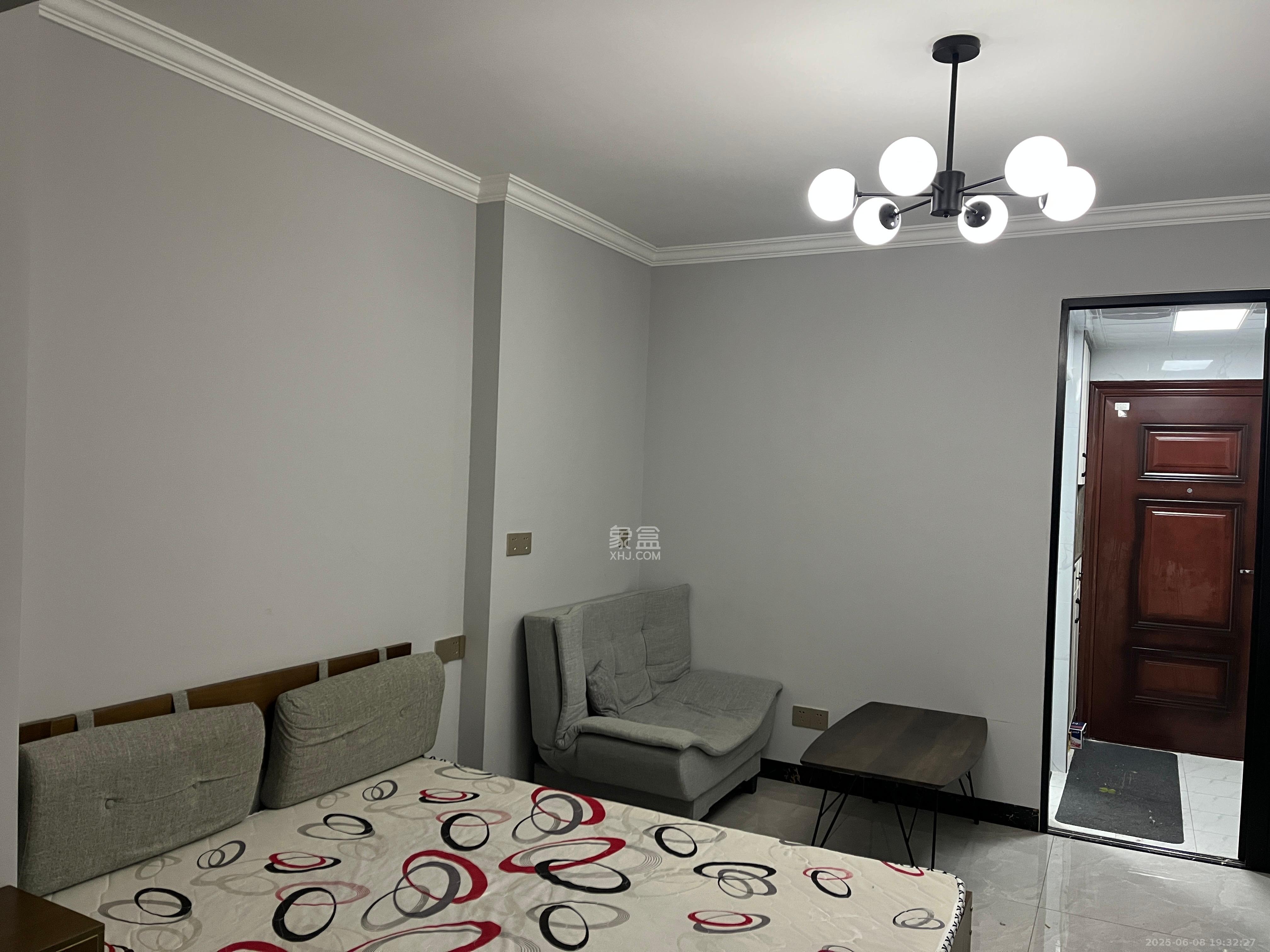 富瑞星座 1室1厅1卫 1500.0元/月 富瑞星座 1室1厅1卫 1500.0元/月室内图