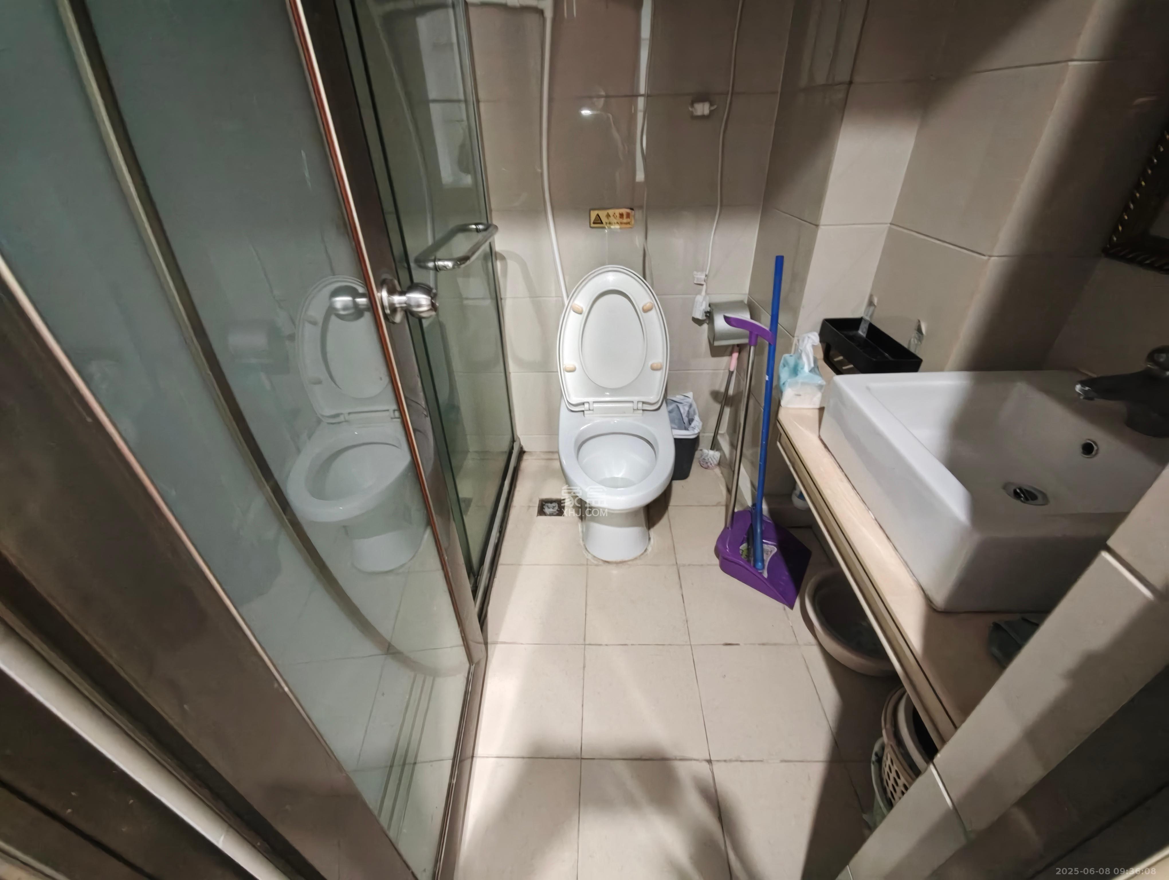 名富公寓 1室1厅1卫 1700.0元/月 名富公寓 1室1厅1卫 1700.0元/月室内图