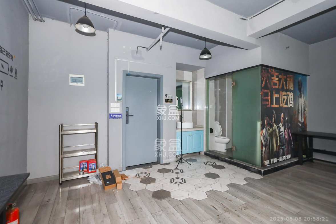 郡原广场  1室1厅1卫    28.0万 郡原广场  1室1厅1卫    28.0万其他