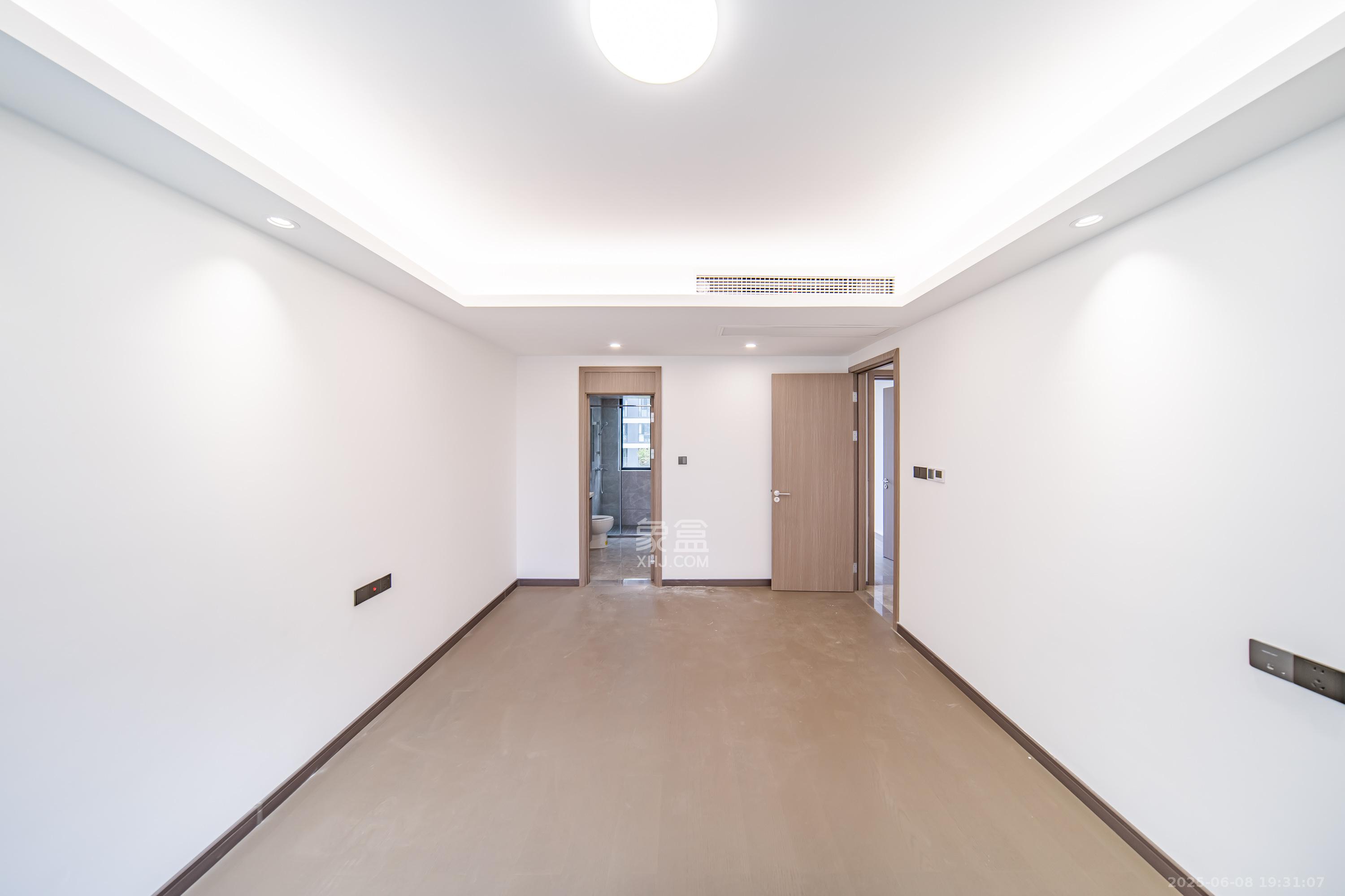 旭辉铂宸府 4室2厅2卫 155.0万 旭辉铂宸府 4室2厅2卫 155.0万卧室