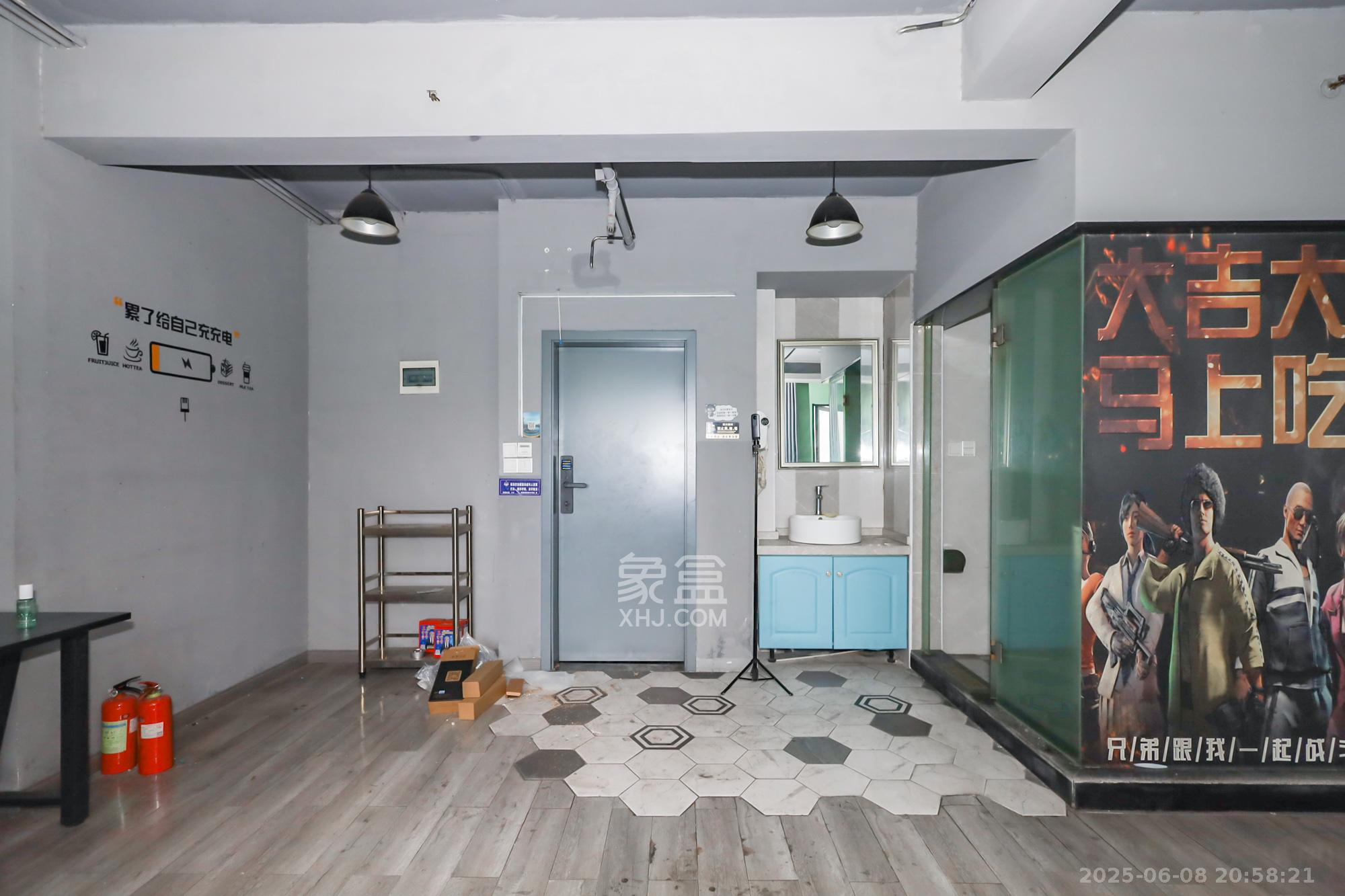 郡原广场  1室1厅1卫    28.0万 郡原广场  1室1厅1卫    28.0万其他