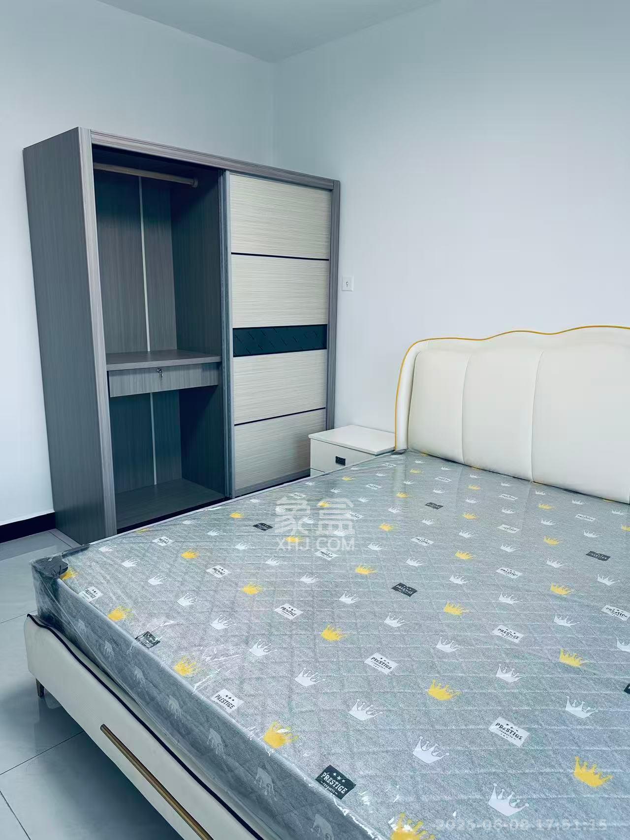 新城明昱东方  4室2厅2卫   3000.00元/月室内图