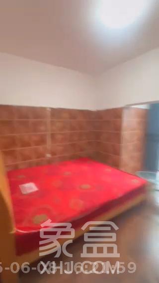 山水华景  2室1厅1卫   1800.00元/月室内图
