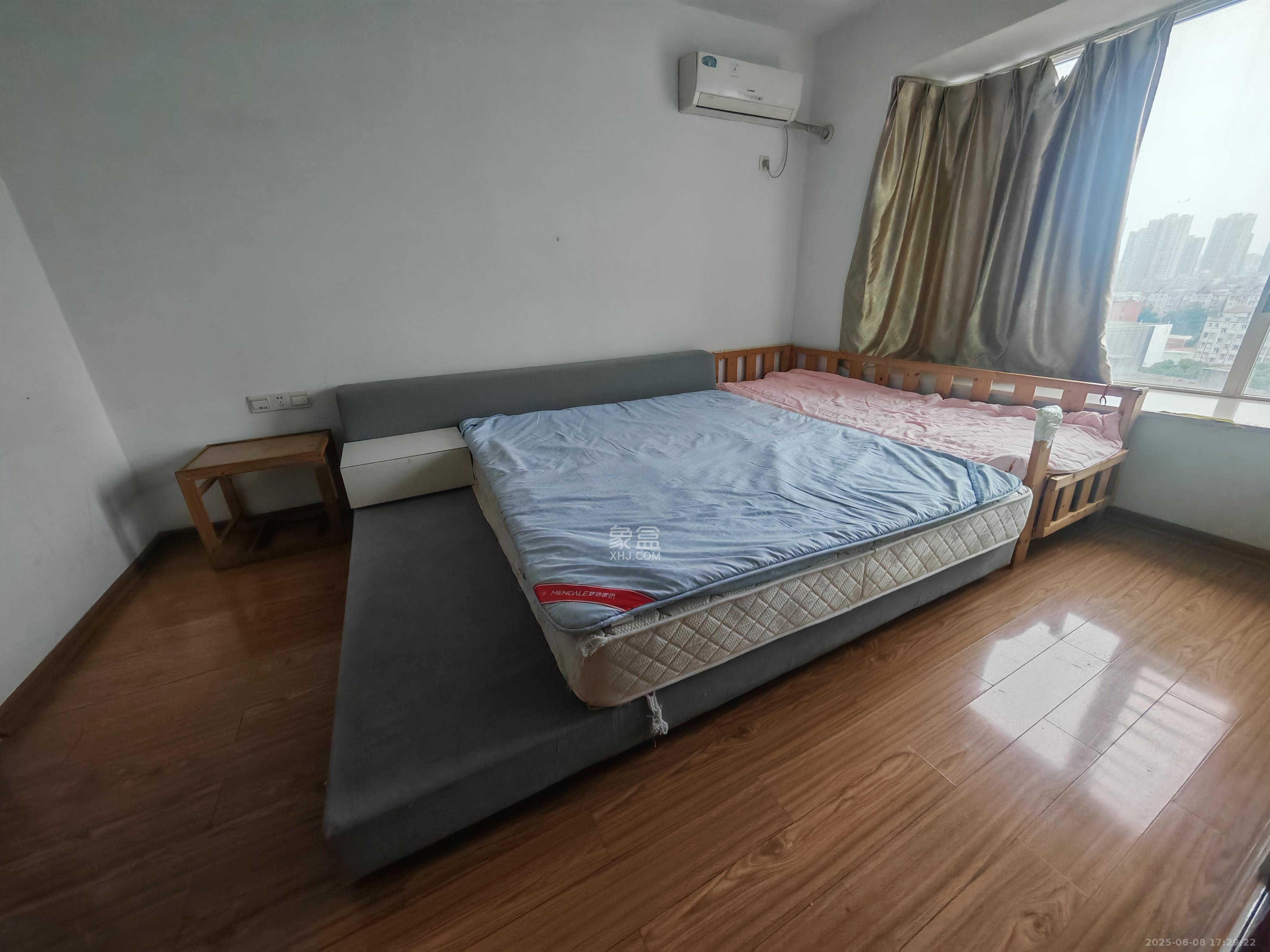 中建桂苑  3室2厅2卫   2100.00元/月室内图