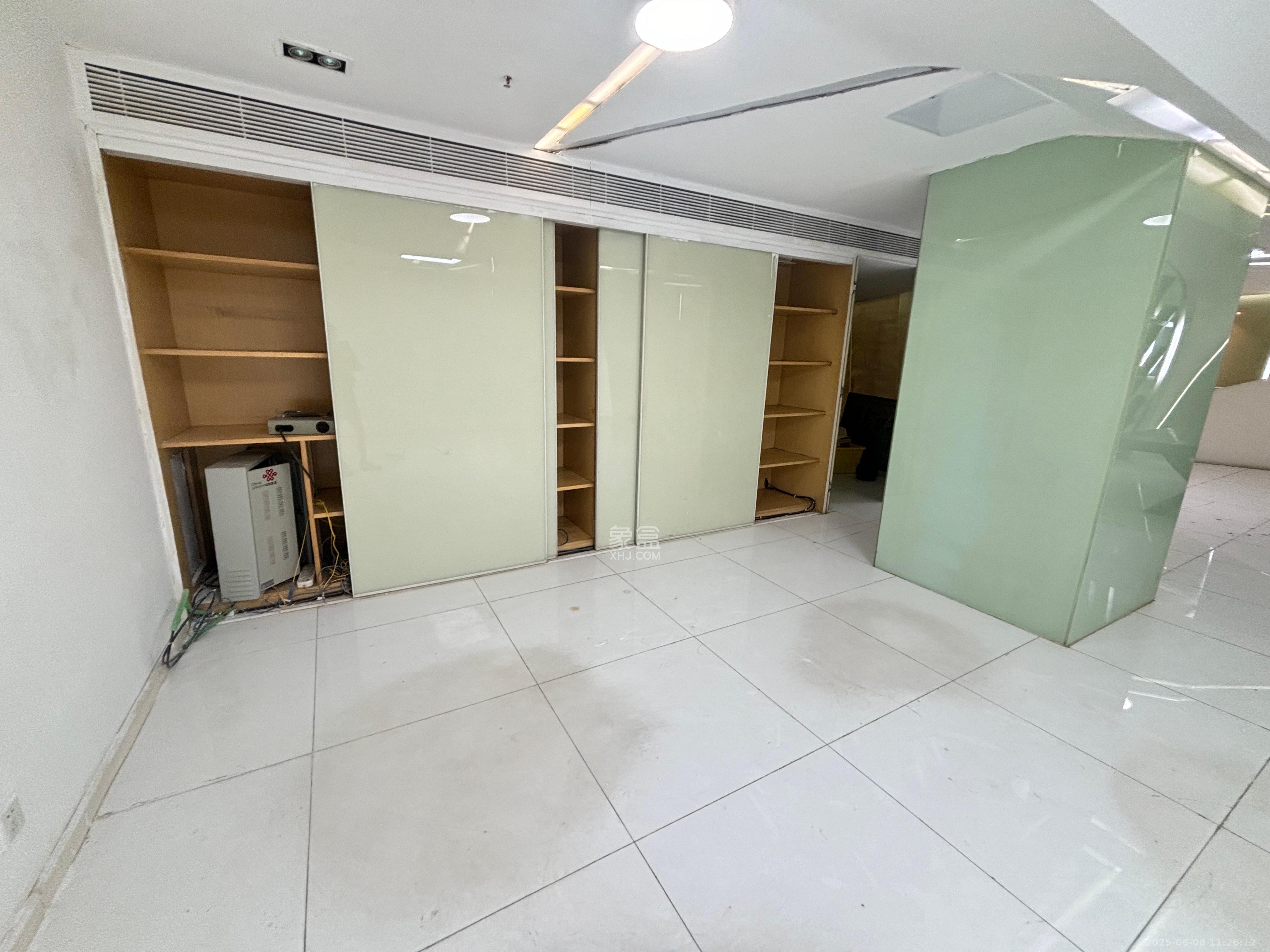 定王大厦   288.0㎡     10000.00元/月室内图