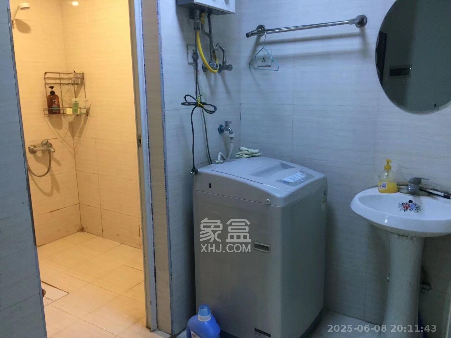 长大彩虹都  1室1厅1卫   1600.00元/月室内图
