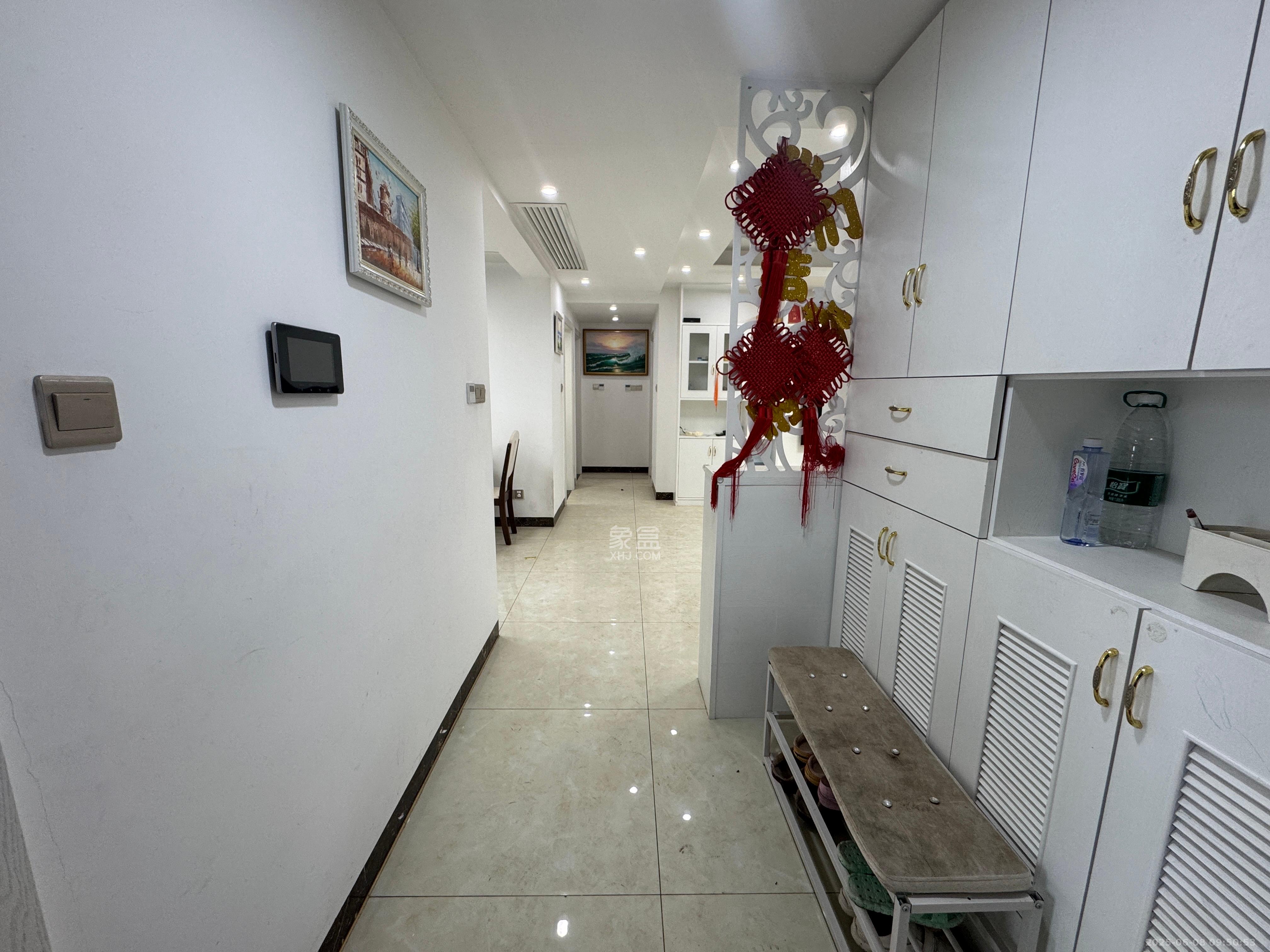 山语城三期  3室2厅2卫    2300.0元/月 山语城三期  3室2厅2卫    2300.0元/月室内图