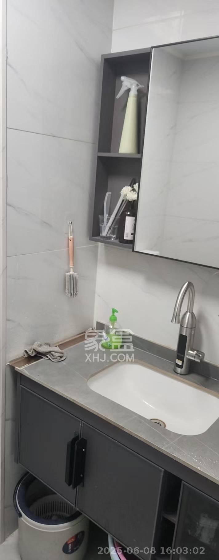 五江天街天寓  2室1厅1卫    2500.0元/月 五江天街天寓  2室1厅1卫    2500.0元/月室内图