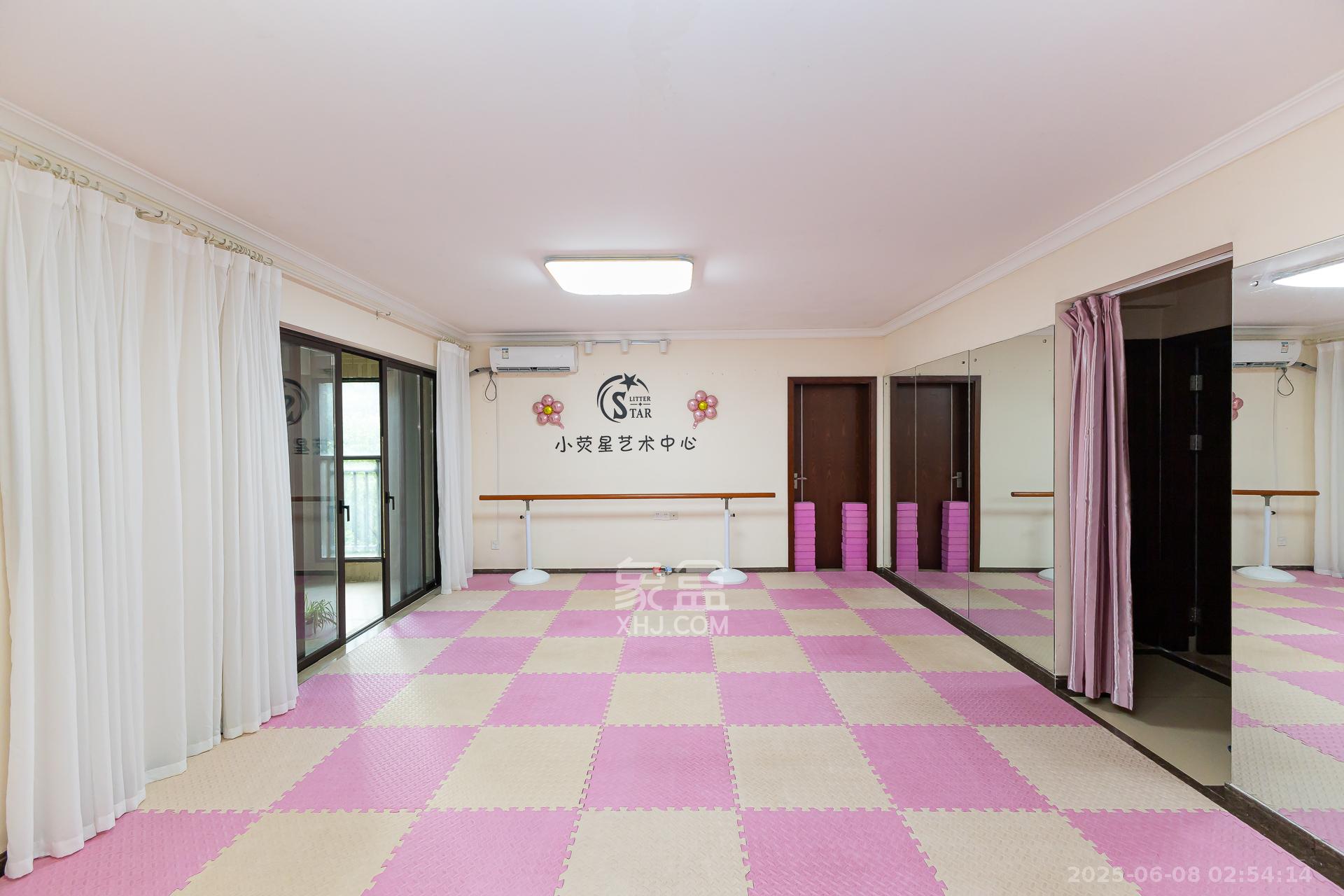 时代倾城二期  4室2厅2卫   92.00万