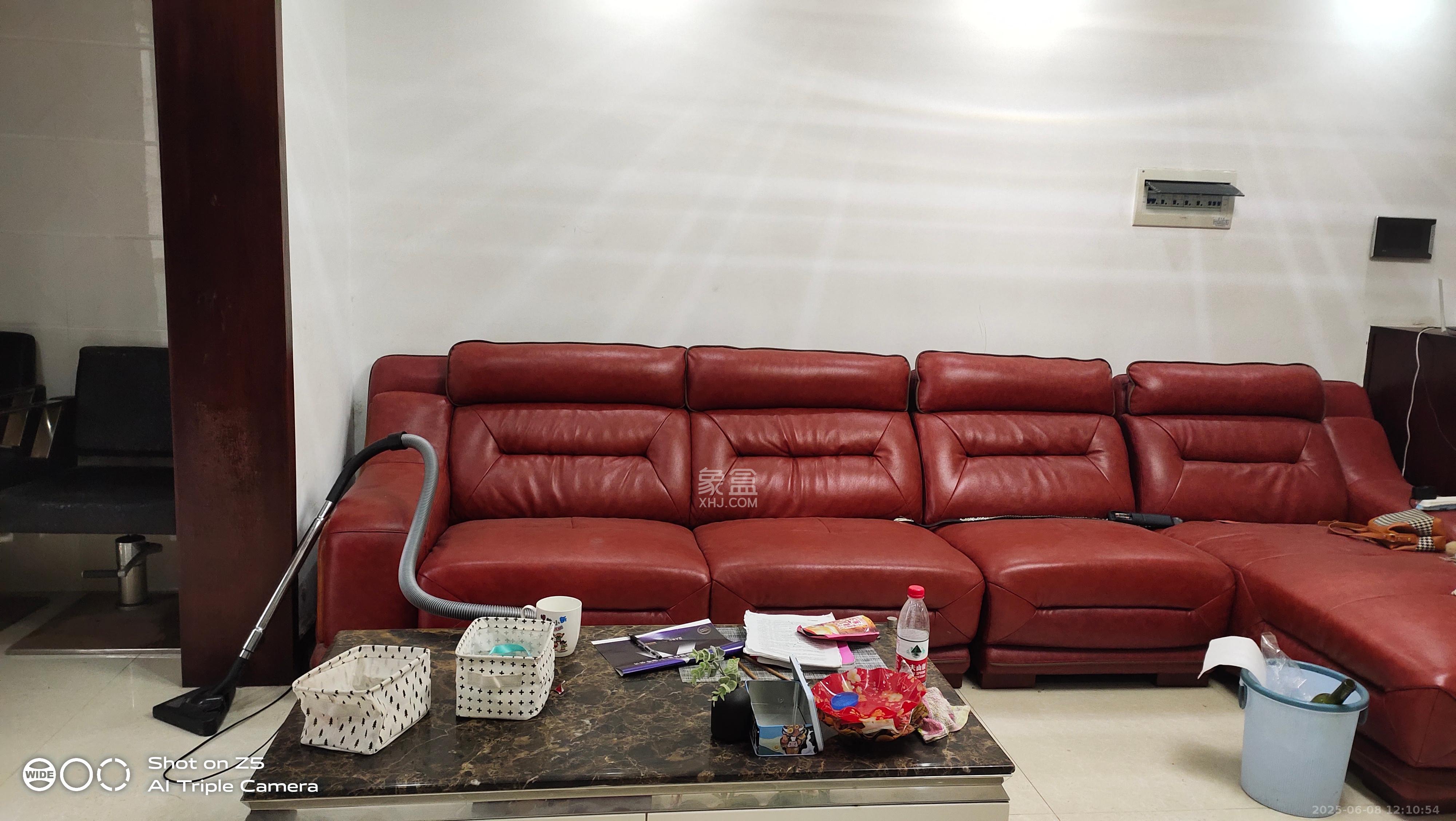 恒广国际景园一二区 4室2厅2卫 3200.0元/月 恒广国际景园一二区 4室2厅2卫 3200.0元/月室内图