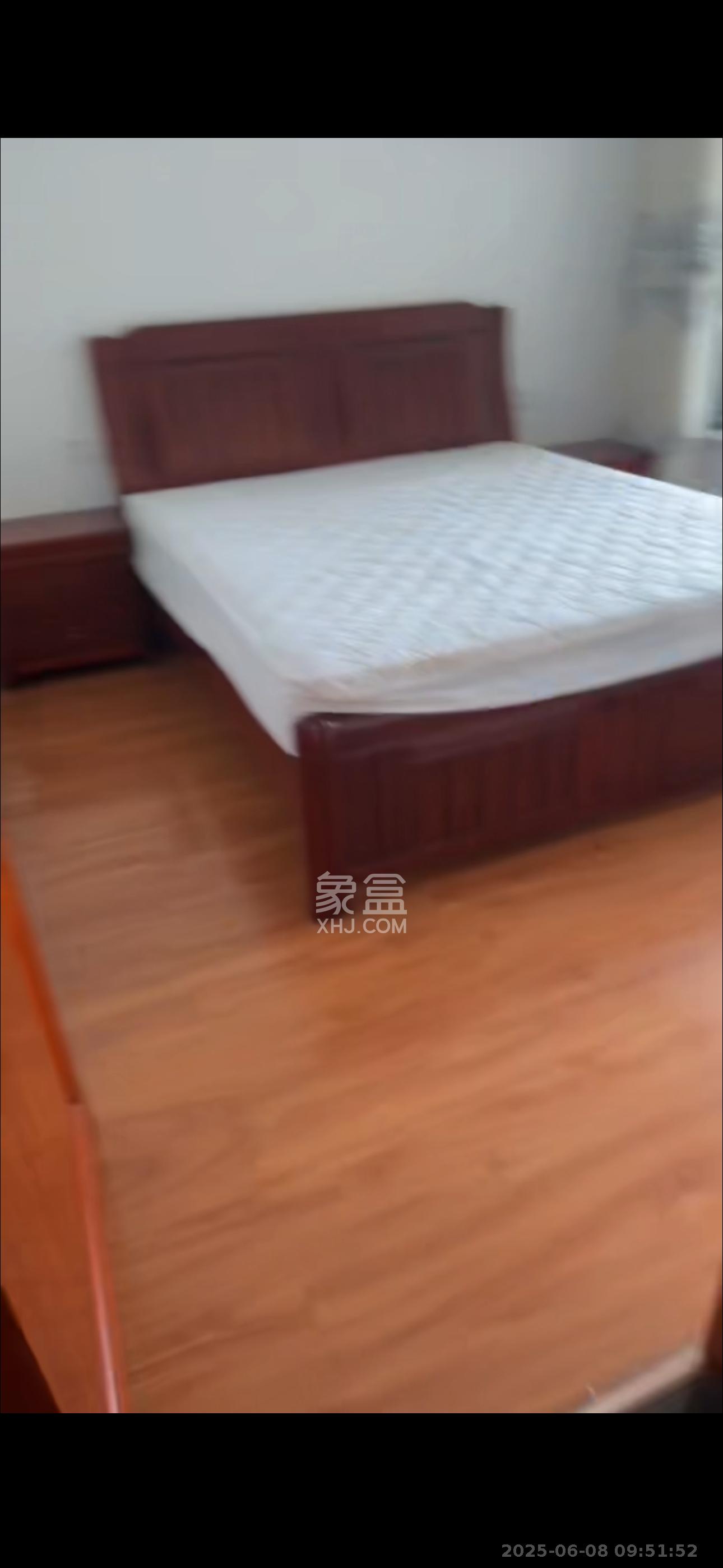 金鼎公园尚 3室2厅1卫 1800.0元/月 金鼎公园尚 3室2厅1卫 1800.0元/月室内图