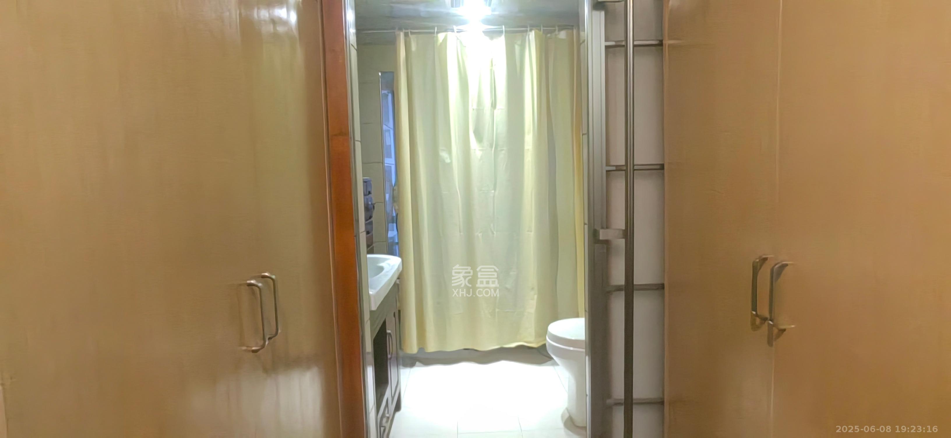 归心苑  4室2厅2卫    3300.0元/月室内图